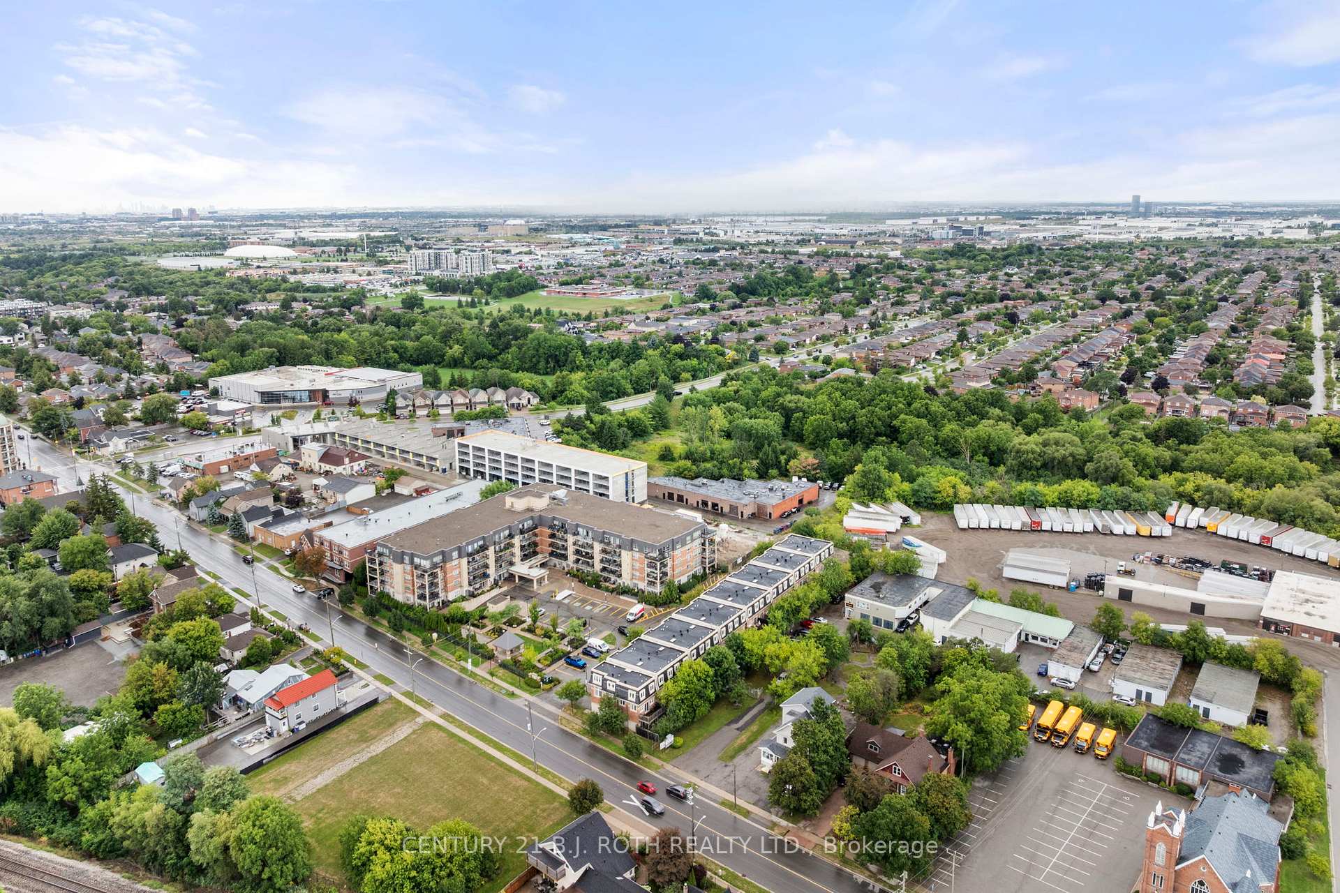 Photo 43 of Unit 15, 8032 Kipling Avenue, Vaughan, West Woodbridge — HOMEH