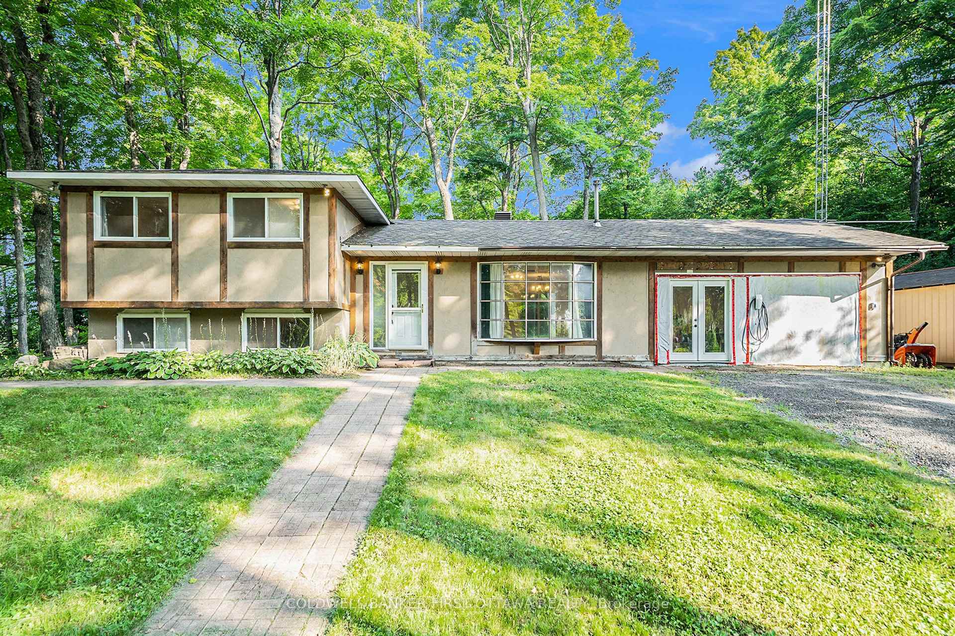 Photo 3 of 739 Scotch Corners Road, Beckwith, Beckwith Twp — HOMEH