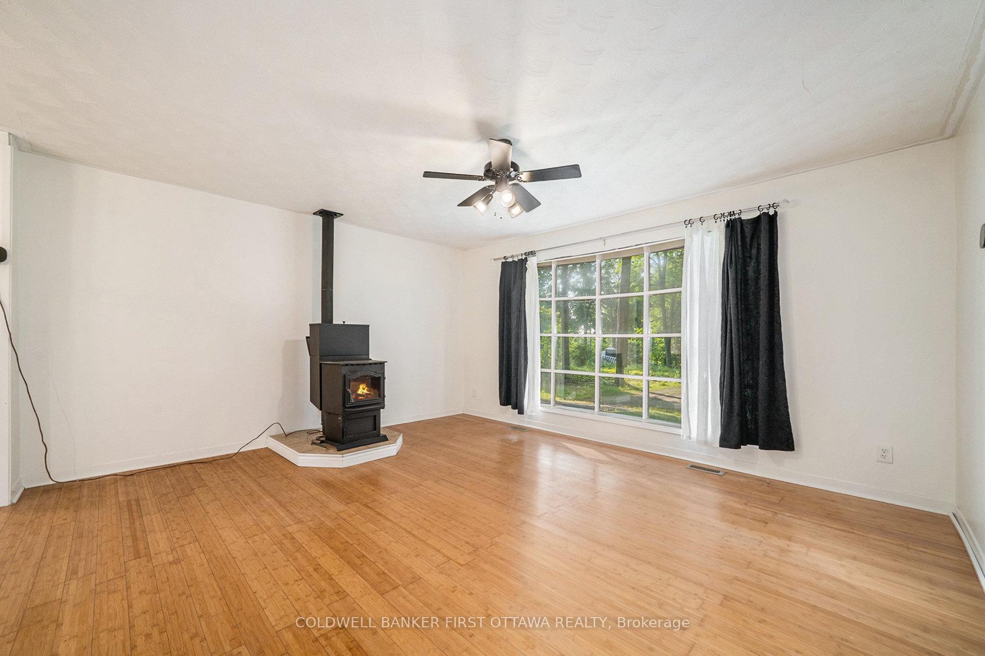Photo 7 of 739 Scotch Corners Road, Beckwith, Beckwith Twp — HOMEH
