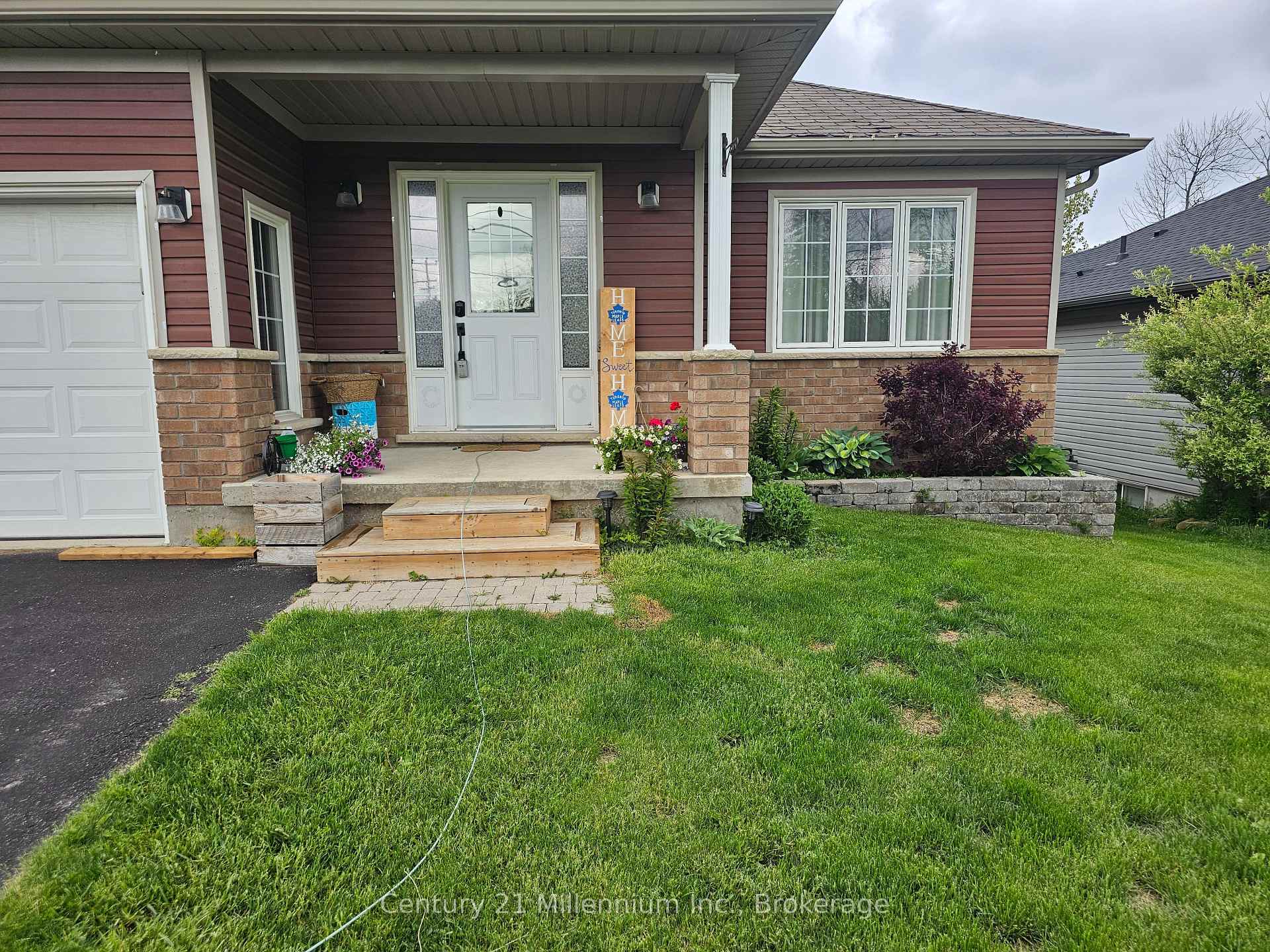 Photo 1 of 140 Constance Boulevard, Wasaga Beach — HOMEH