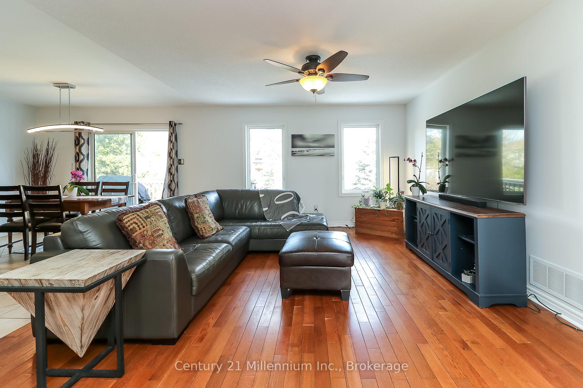 Photo 5 of 140 Constance Boulevard, Wasaga Beach — HOMEH