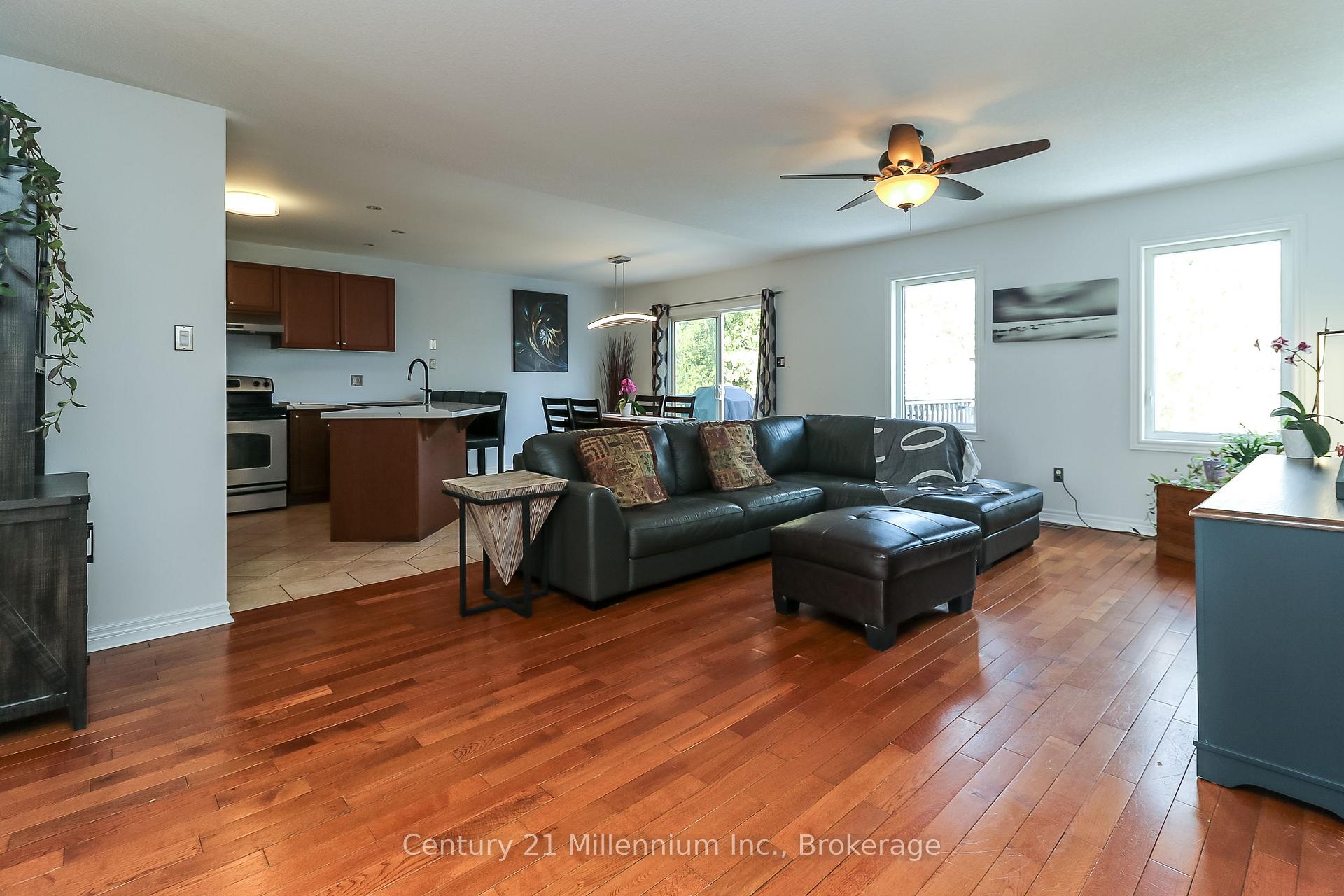 Photo 6 of 140 Constance Boulevard, Wasaga Beach — HOMEH