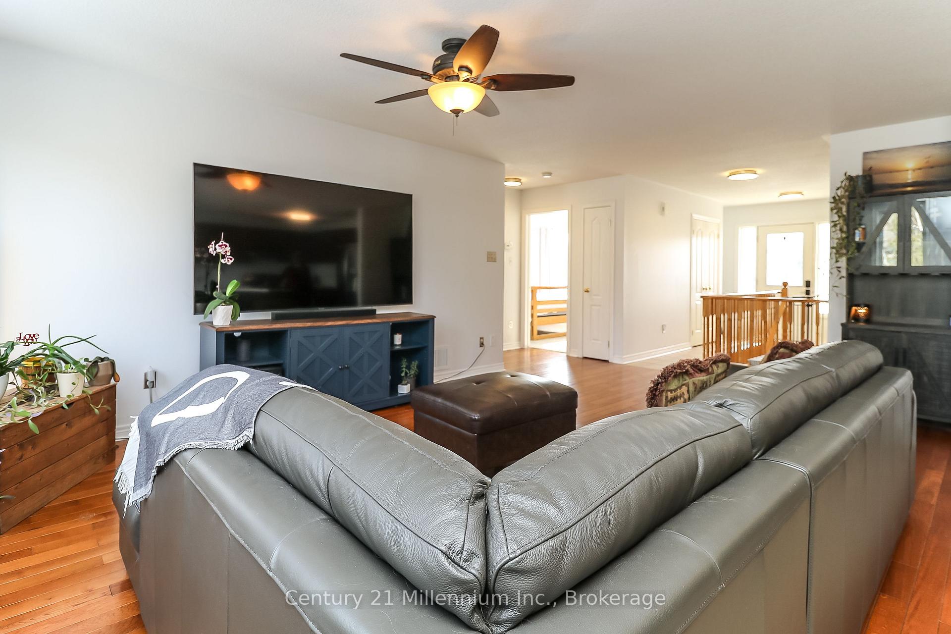 Photo 9 of 140 Constance Boulevard, Wasaga Beach — HOMEH