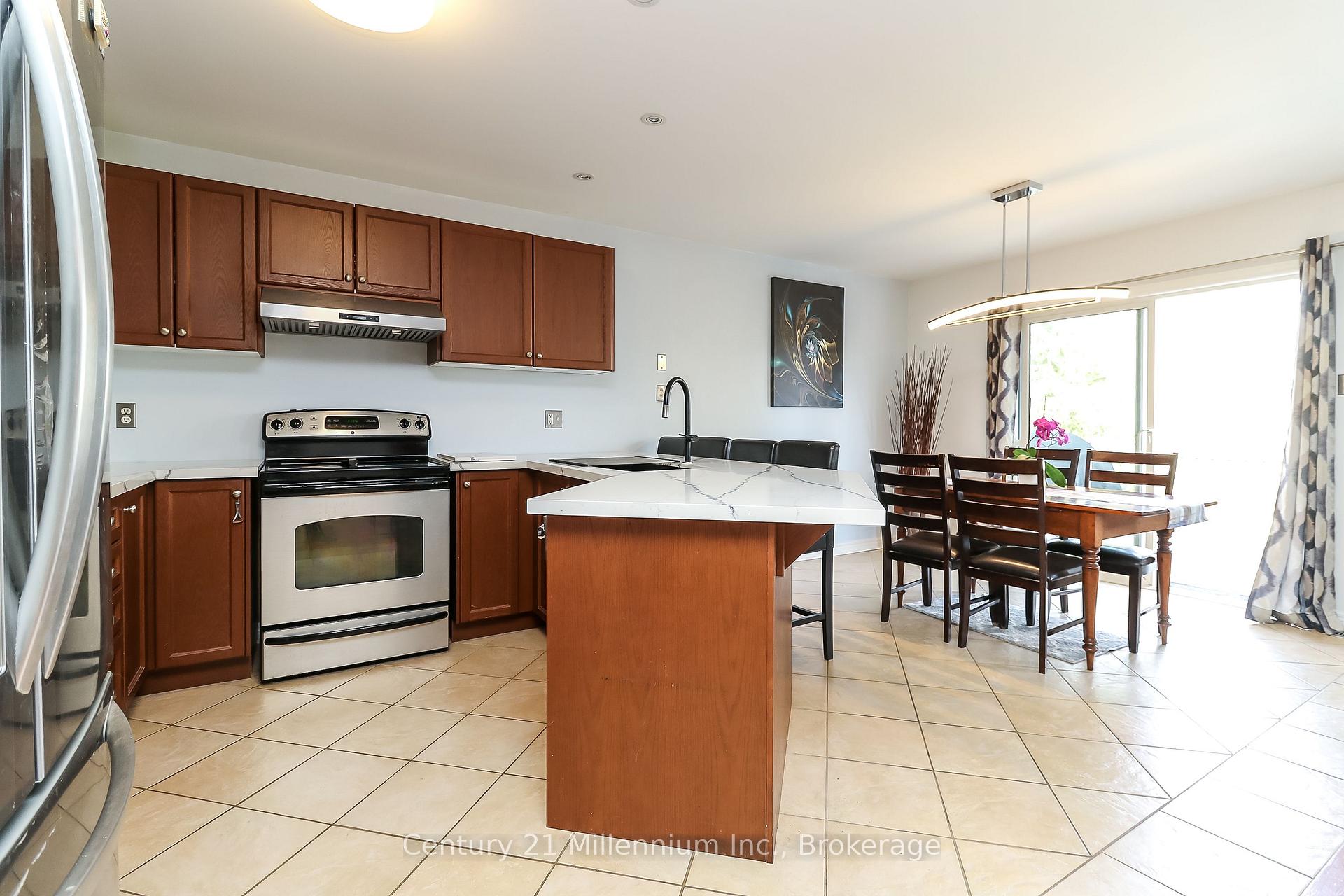 Photo 11 of 140 Constance Boulevard, Wasaga Beach — HOMEH