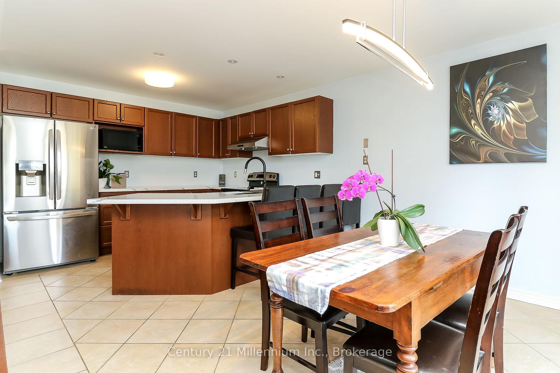 Photo 16 of 140 Constance Boulevard, Wasaga Beach — HOMEH