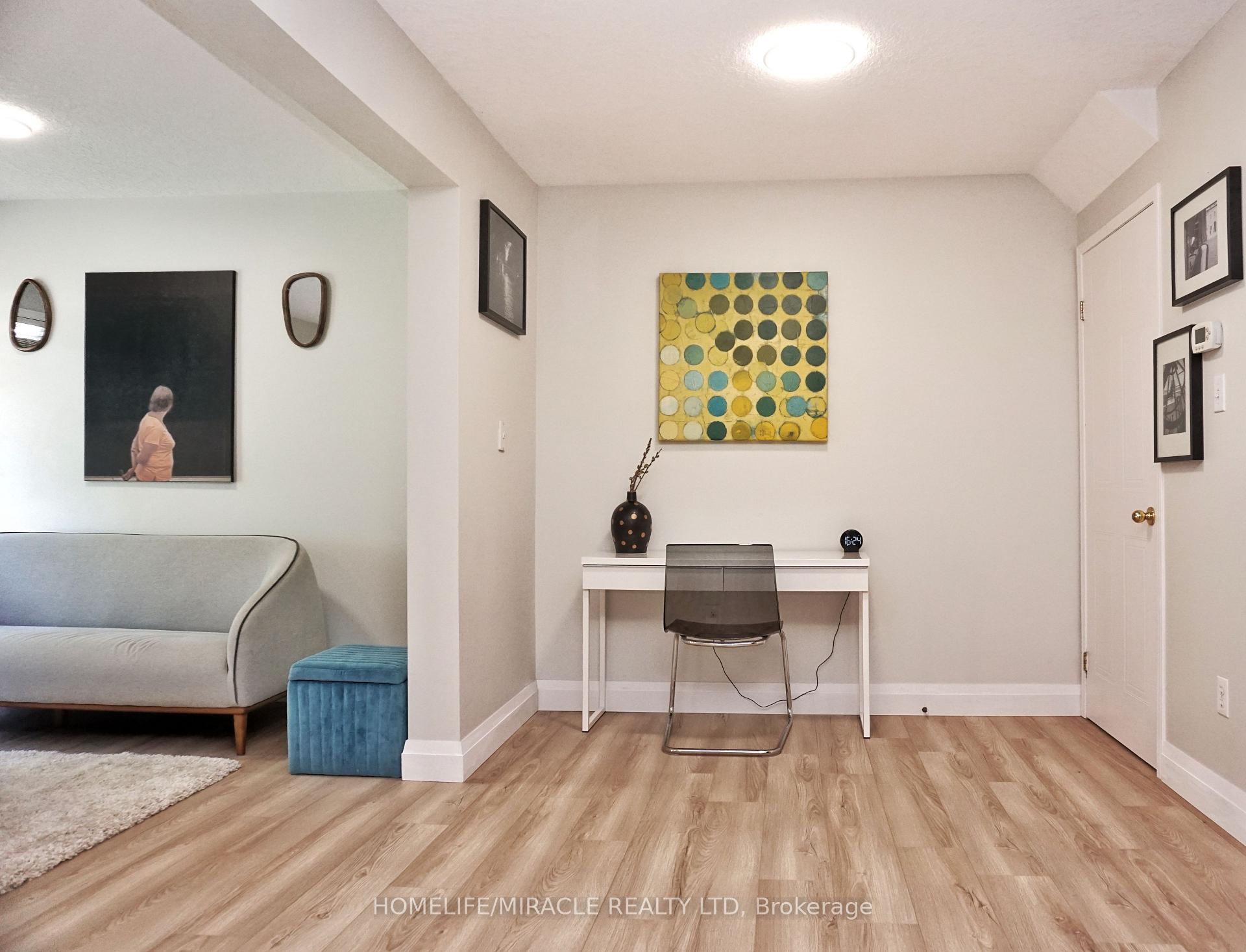 Photo 7 of 470 Annapolis Court, Waterloo, Eastbridge — HOMEH