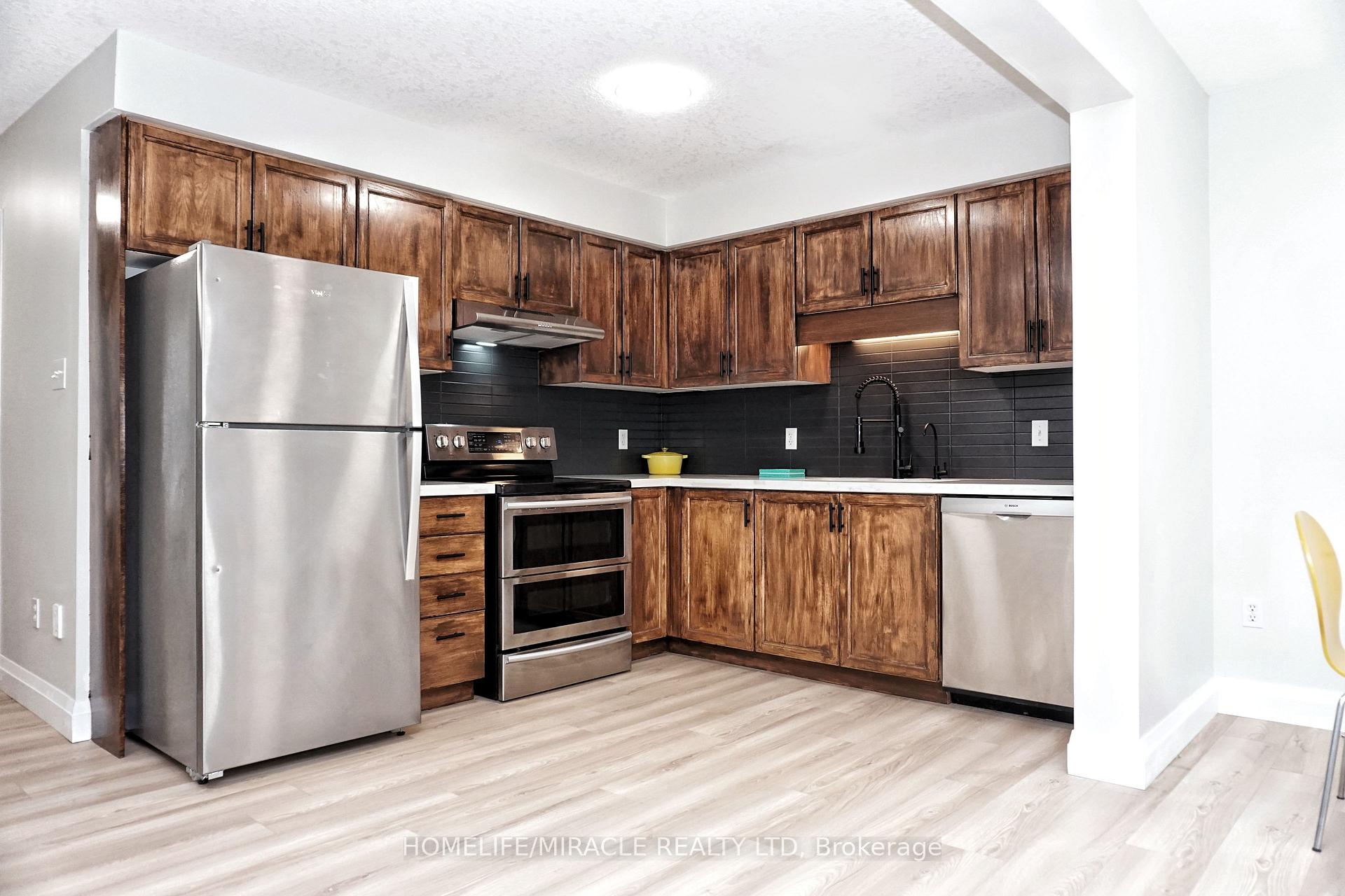 Photo 8 of 470 Annapolis Court, Waterloo, Eastbridge — HOMEH