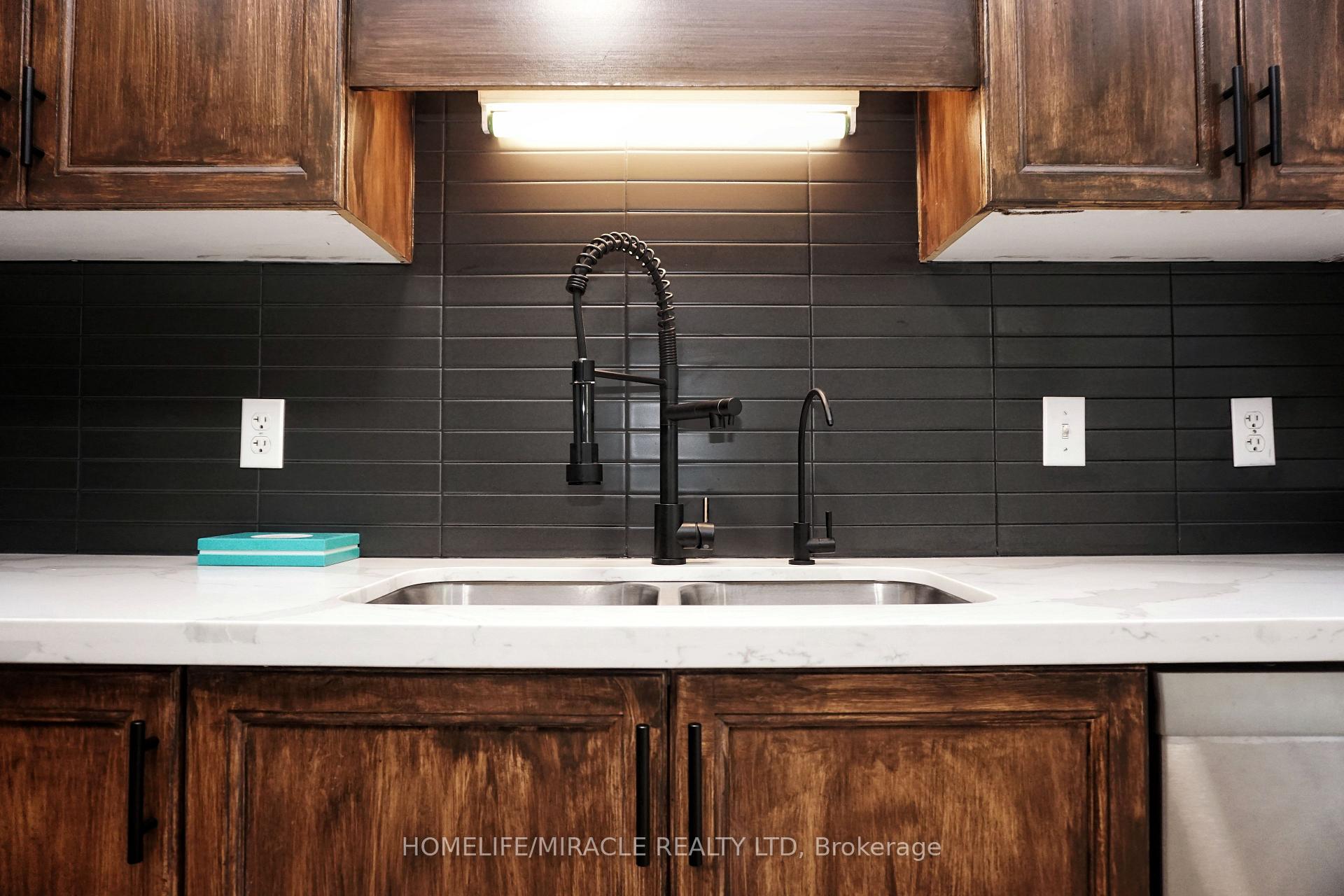 Photo 9 of 470 Annapolis Court, Waterloo, Eastbridge — HOMEH
