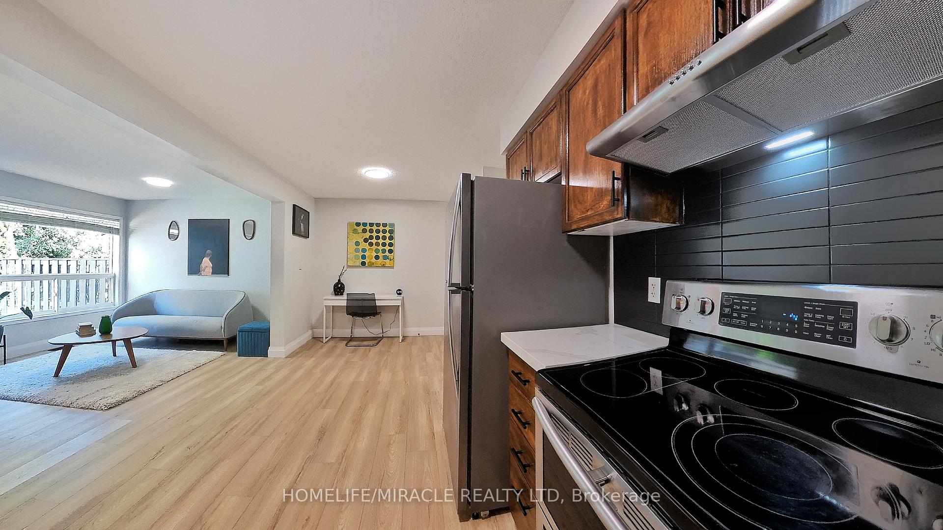 Photo 10 of 470 Annapolis Court, Waterloo, Eastbridge — HOMEH