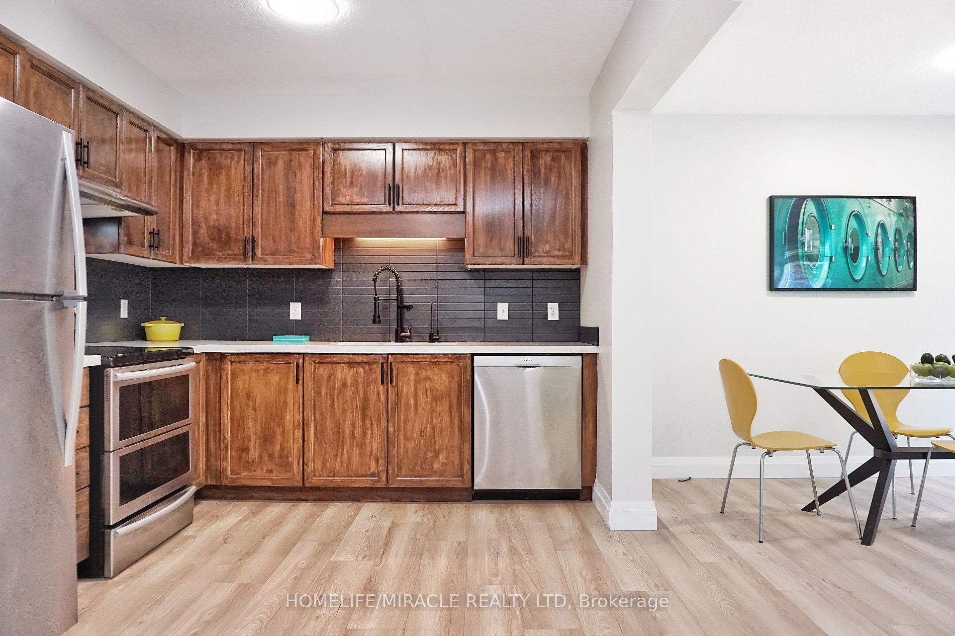 Photo 12 of 470 Annapolis Court, Waterloo, Eastbridge — HOMEH