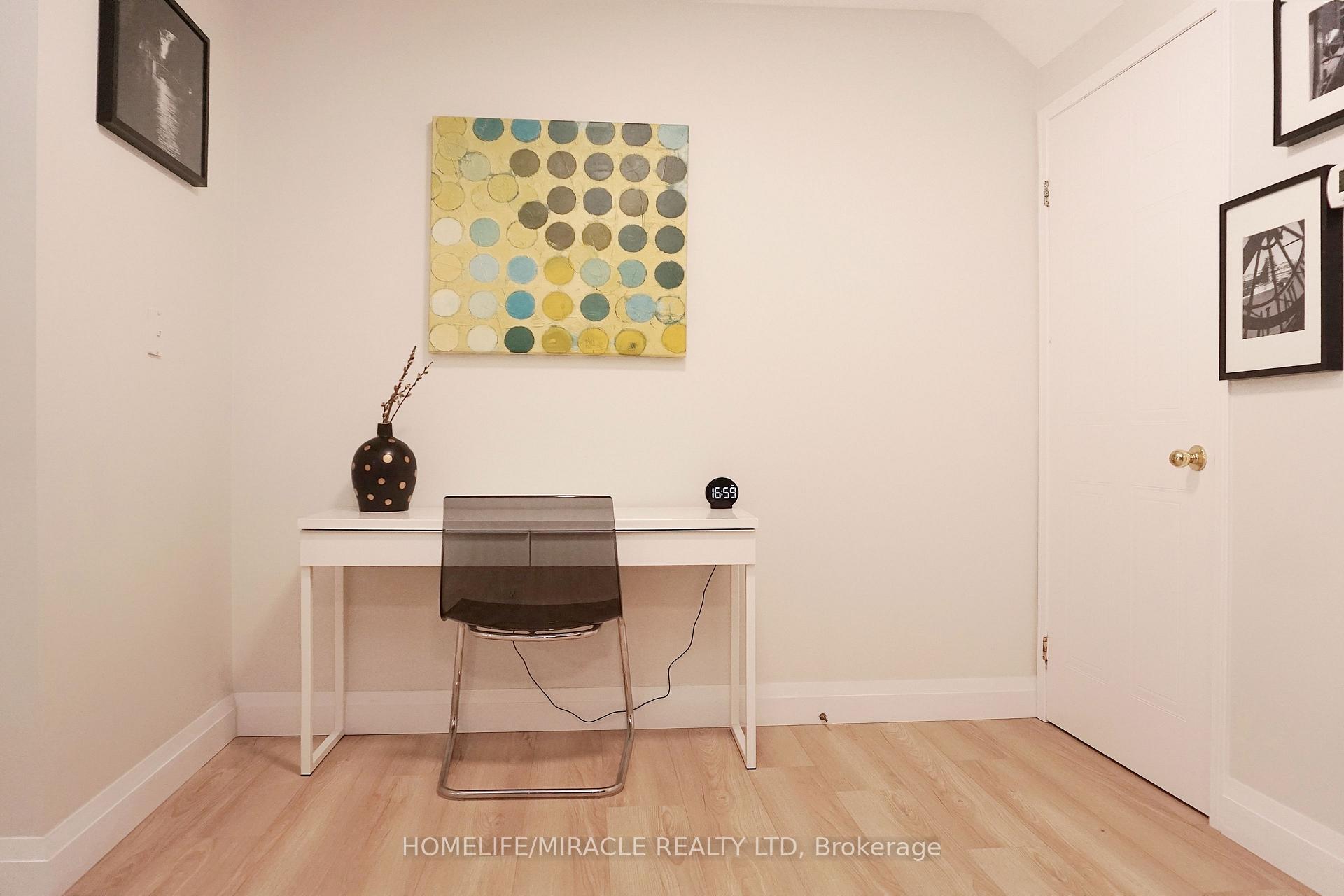 Photo 18 of 470 Annapolis Court, Waterloo, Eastbridge — HOMEH
