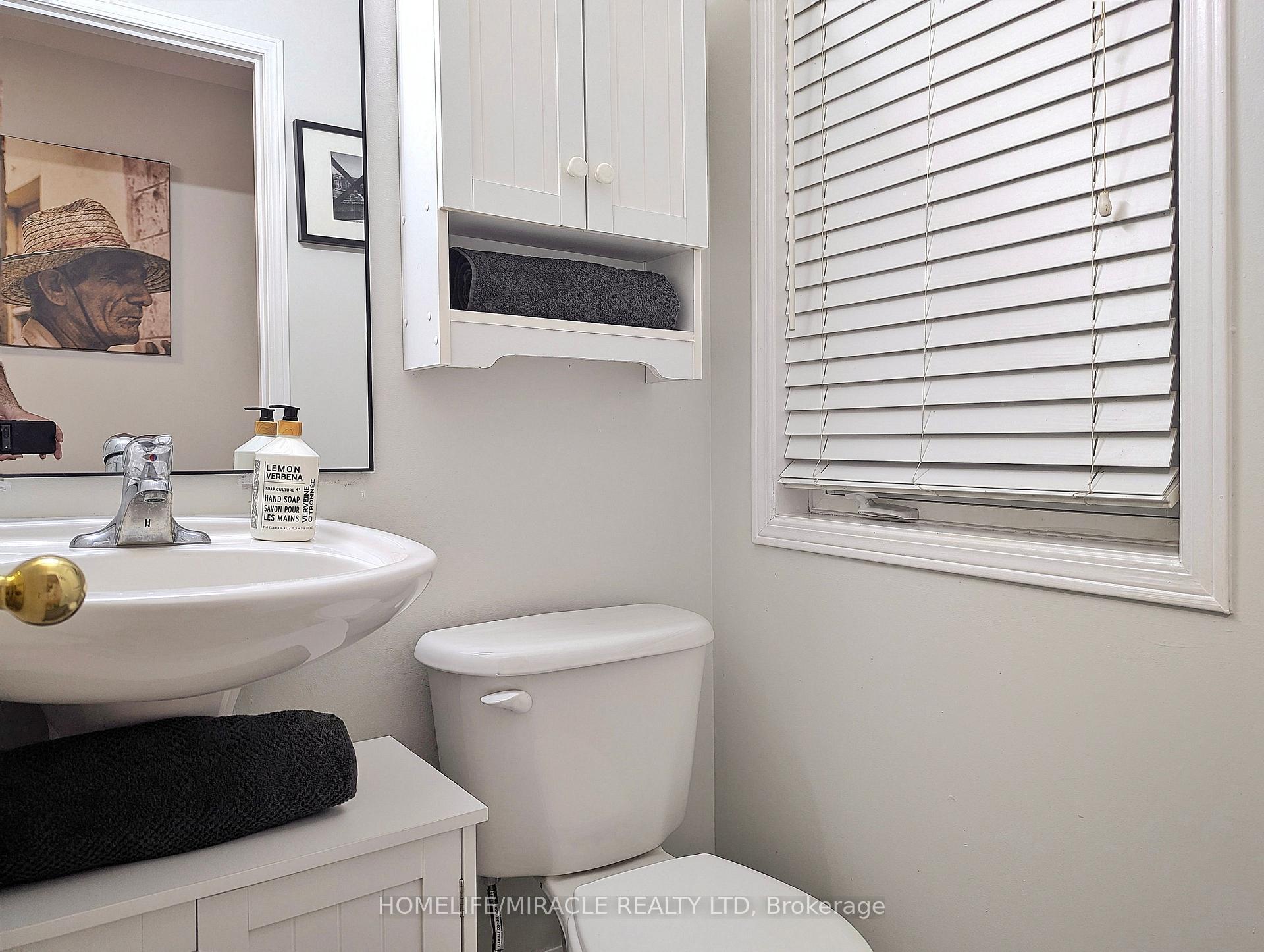 Photo 27 of 470 Annapolis Court, Waterloo, Eastbridge — HOMEH