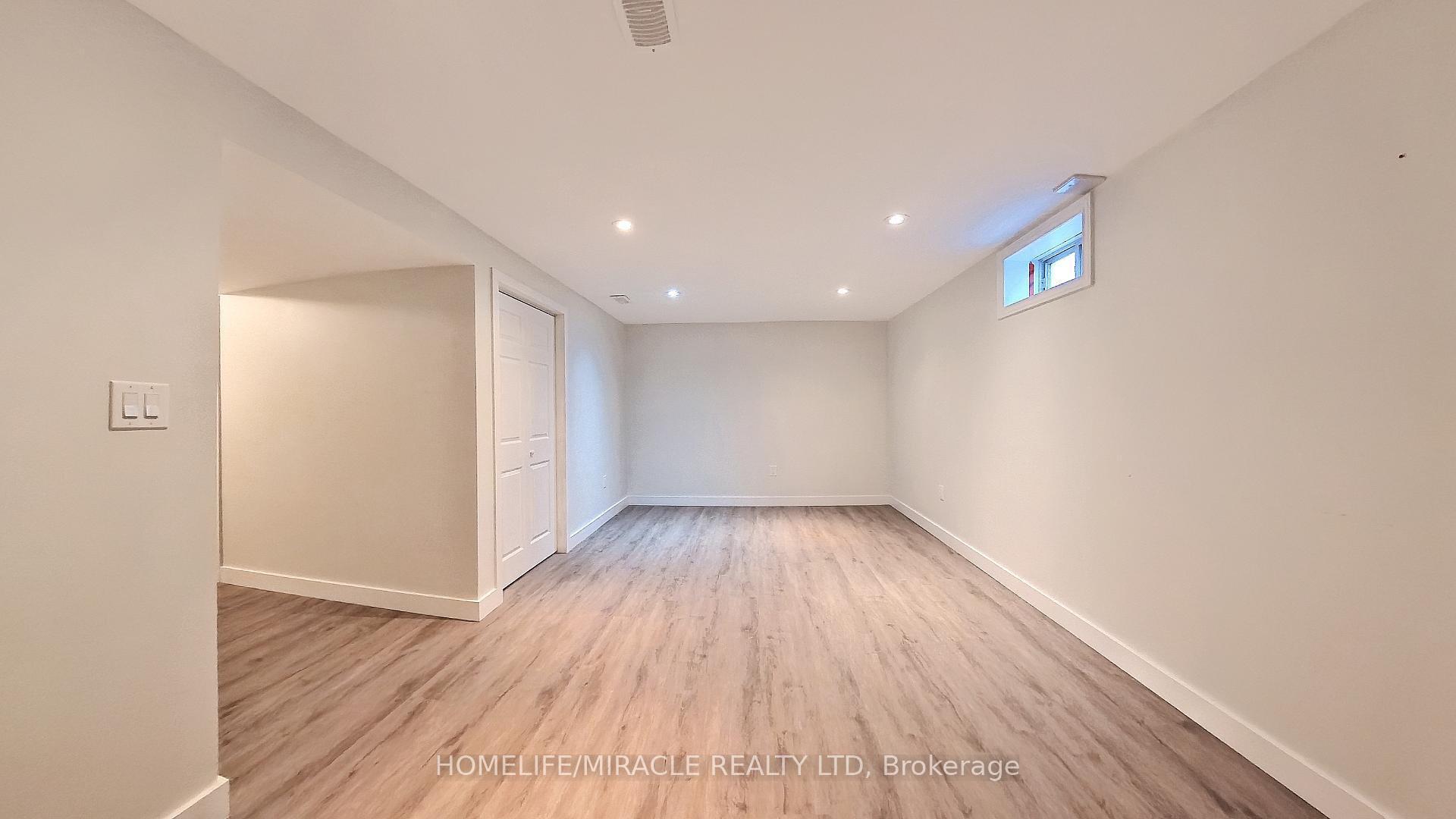 Photo 41 of 470 Annapolis Court, Waterloo, Eastbridge — HOMEH
