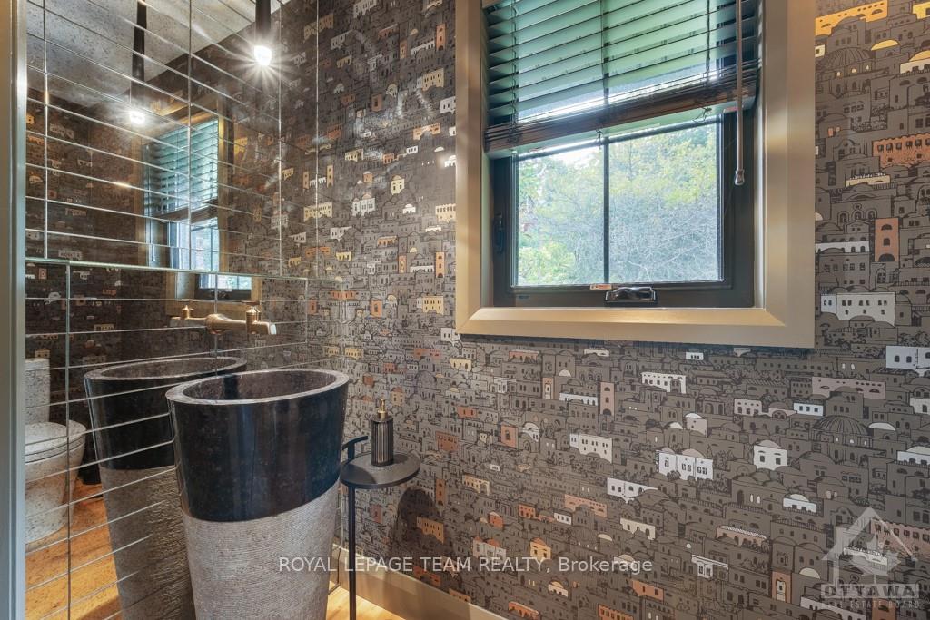 Photo 9 of 4794 Massey Lane, Ottawa, Rothwell Heights — HOMEH