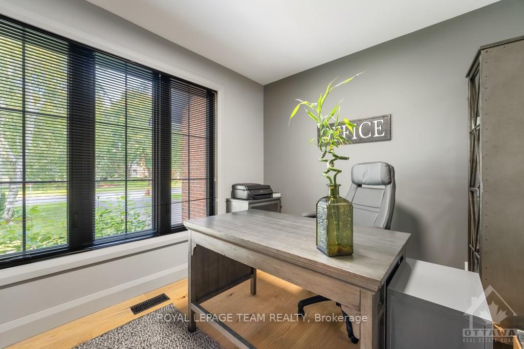 Photo 8 of 4794 Massey Lane, Ottawa, Rothwell Heights — HOMEH