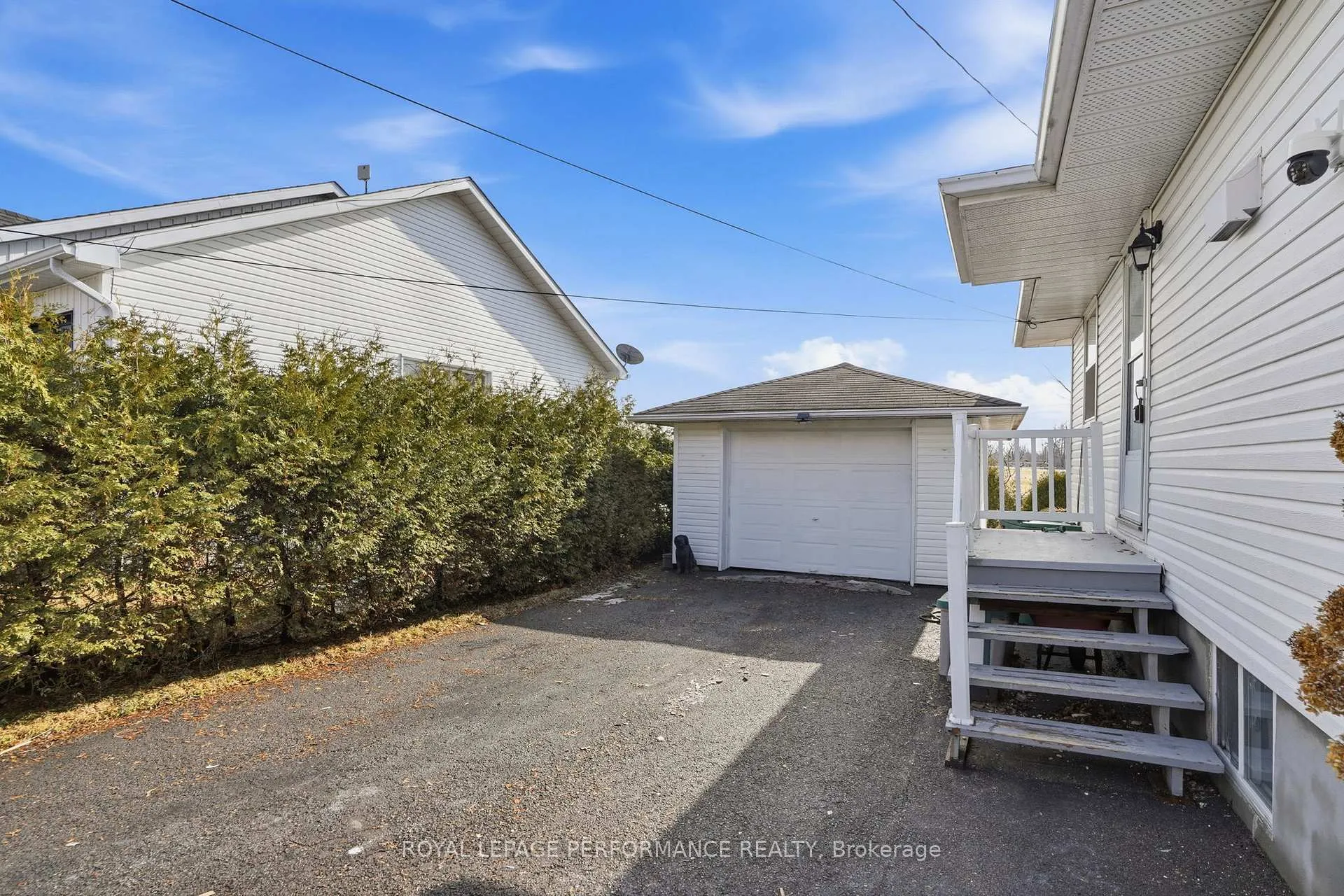 Photo 4 of 108 John Street, Champlain, L'Orignal — HOMEH