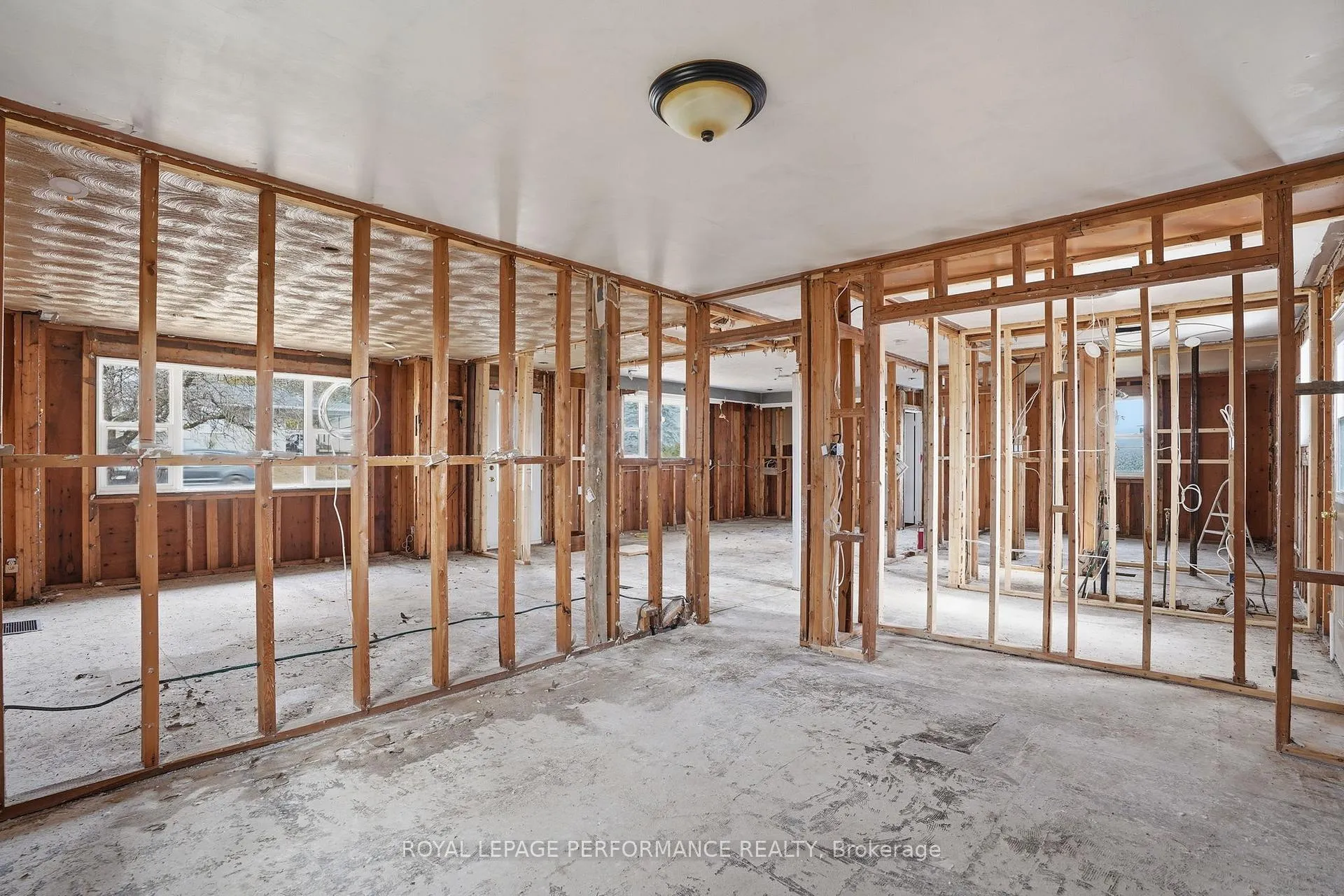 Photo 5 of 108 John Street, Champlain, L'Orignal — HOMEH