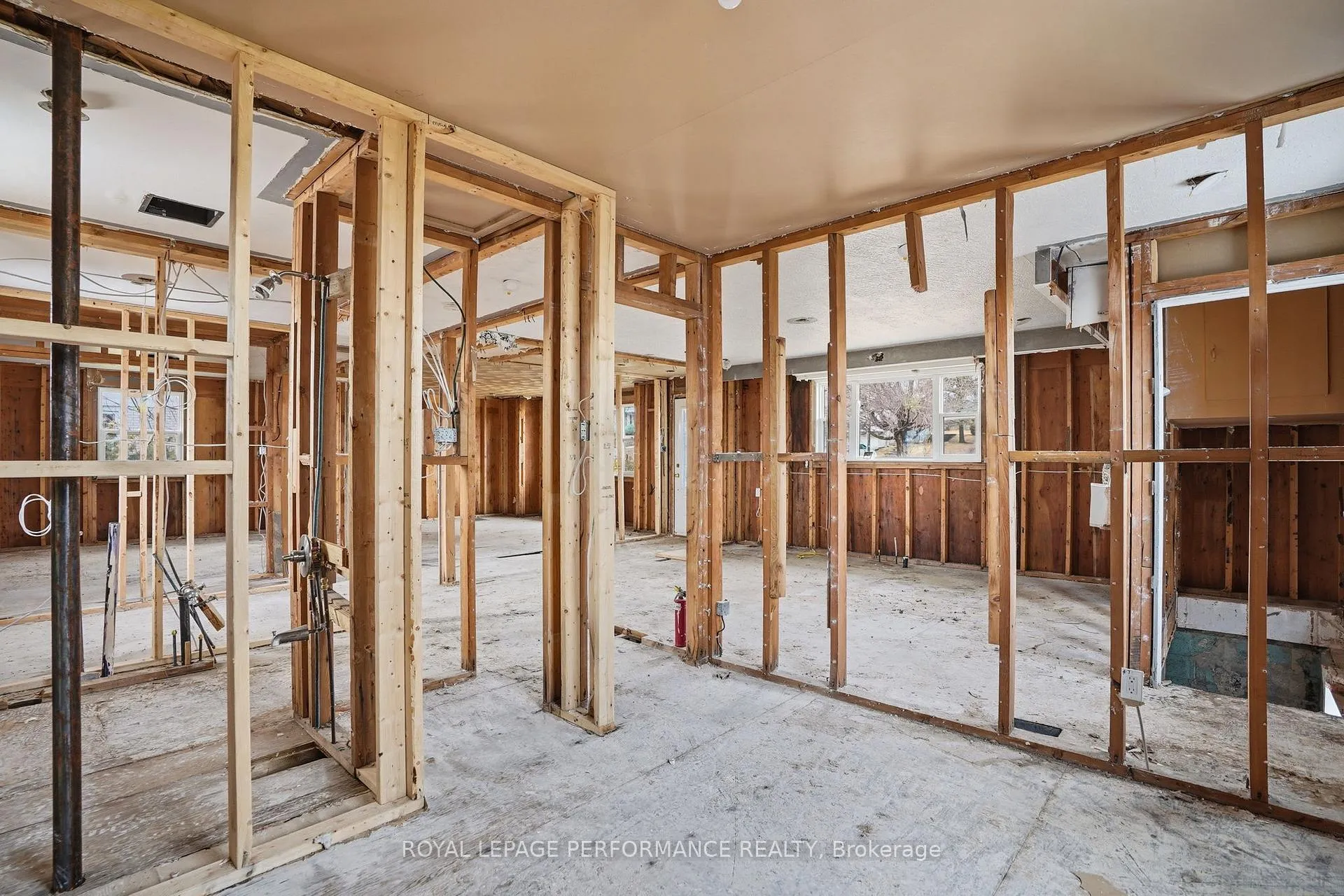 Photo 7 of 108 John Street, Champlain, L'Orignal — HOMEH