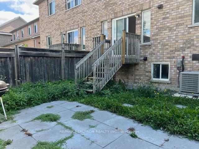 Photo 16 of Unit #Upper, 44 Lewis Honey Drive, Aurora, Bayview Northeast — HOMEH