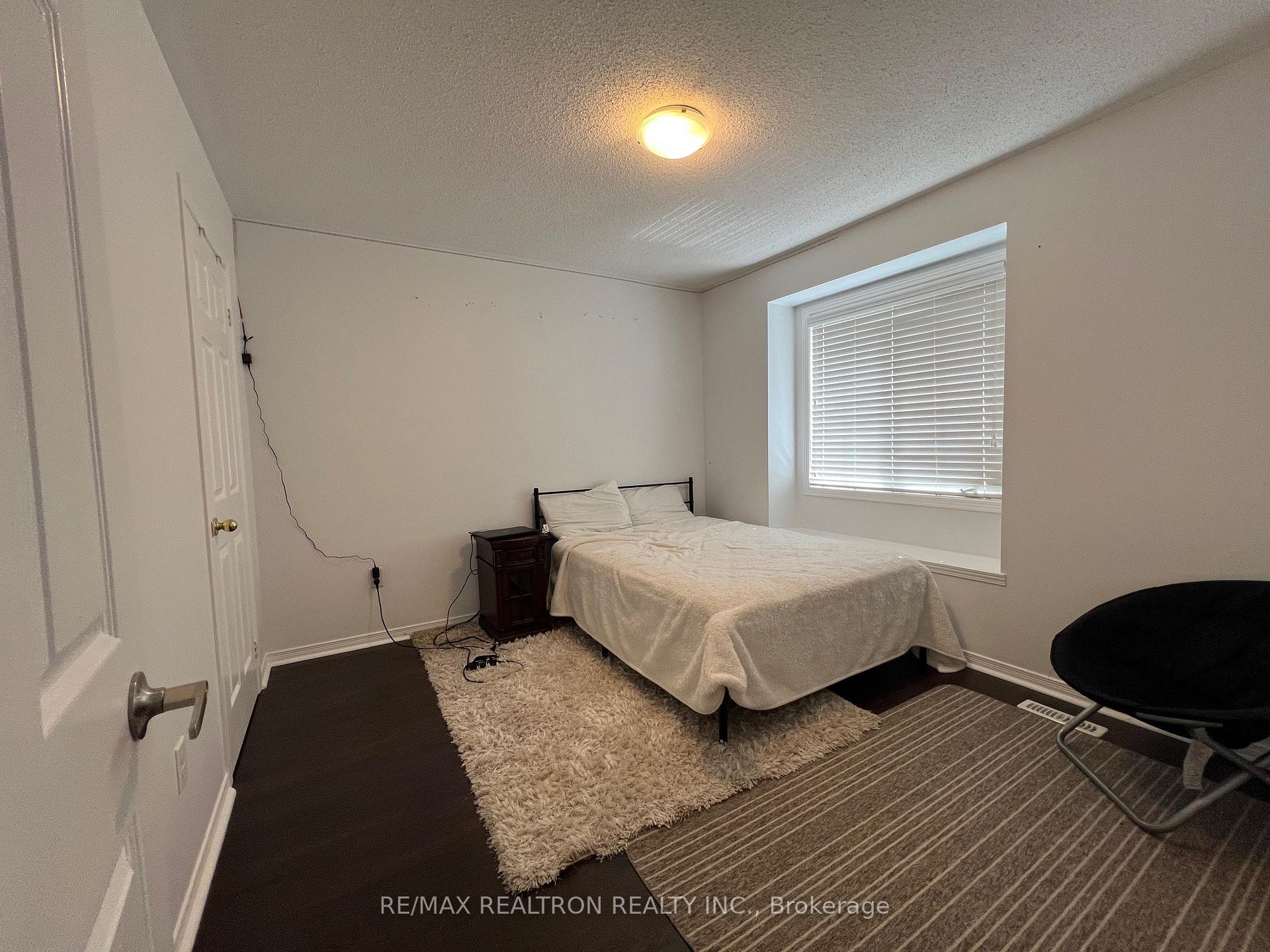 Photo 28 of Unit #Upper, 44 Lewis Honey Drive, Aurora, Bayview Northeast — HOMEH