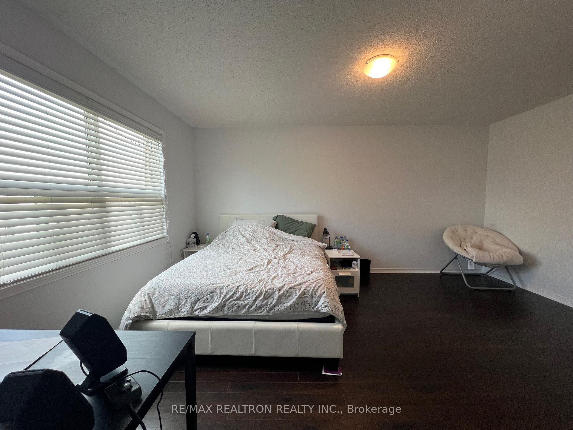 Photo 35 of Unit #Upper, 44 Lewis Honey Drive, Aurora, Bayview Northeast — HOMEH