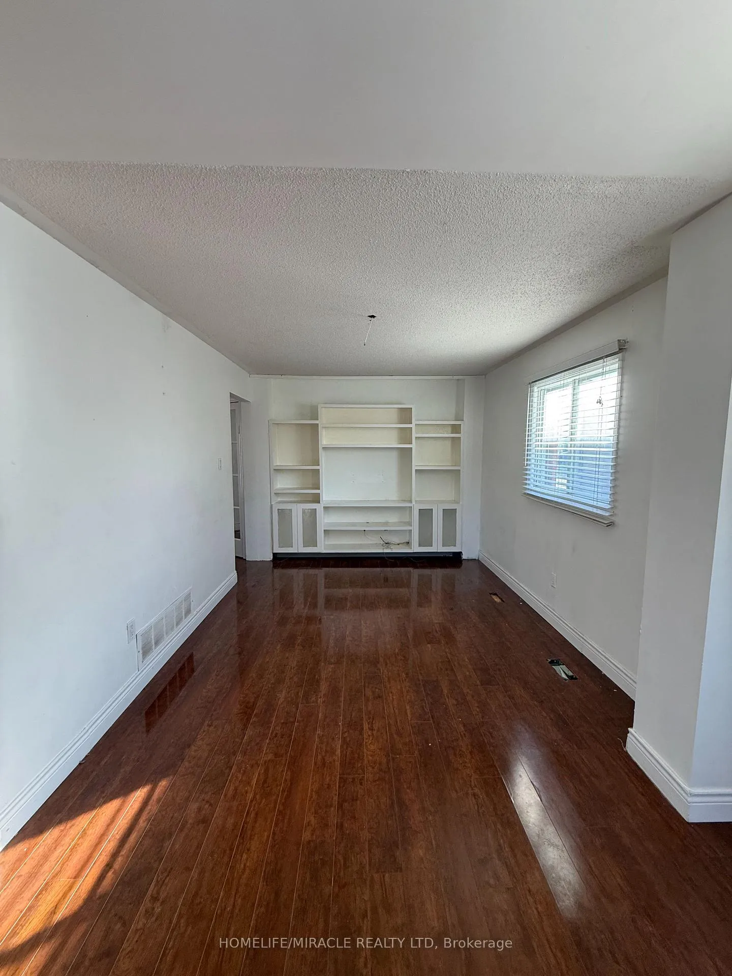 Photo 6 of 44 Knapton Avenue, Ajax, Central — HOMEH