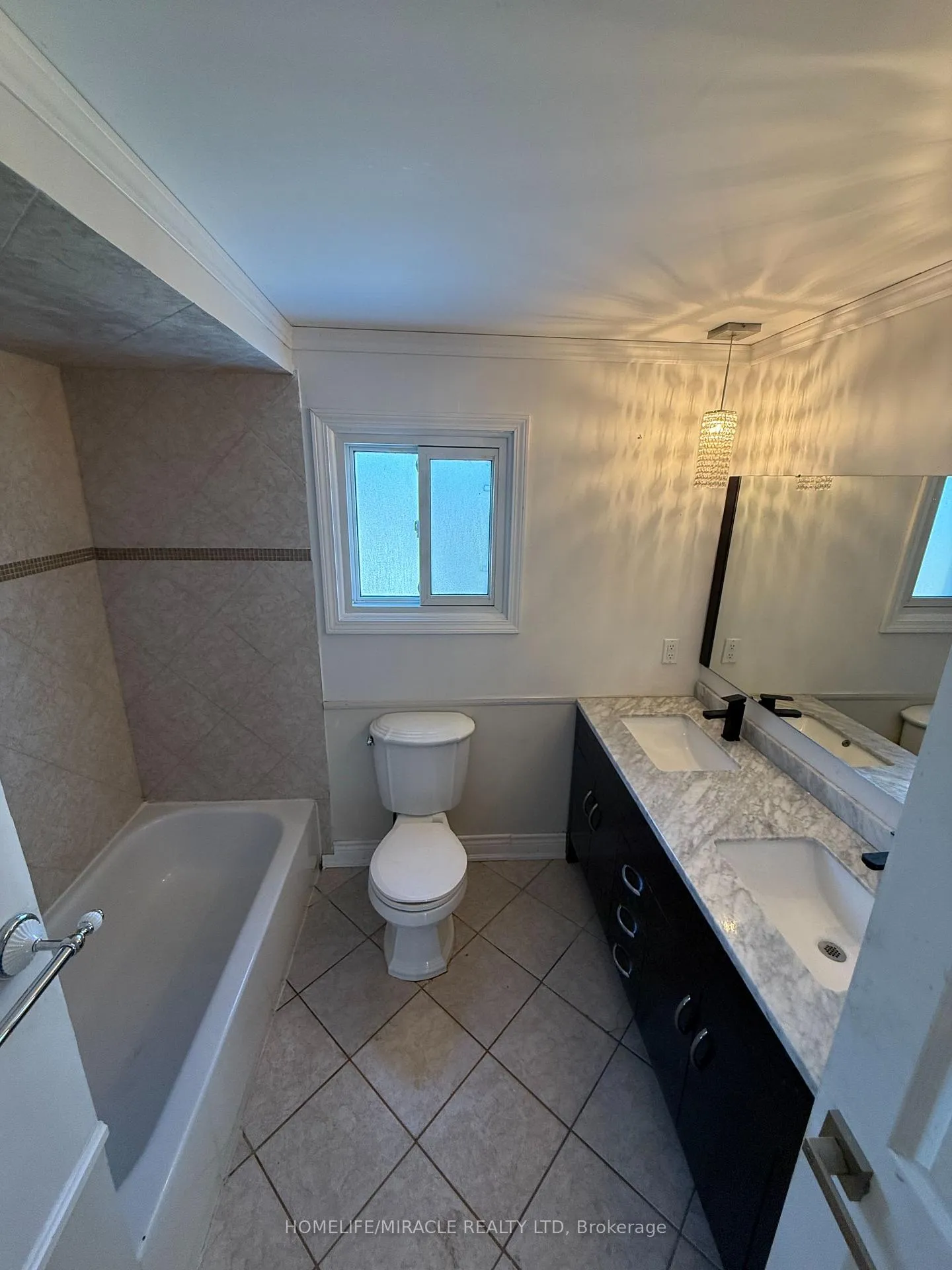 Photo 14 of 44 Knapton Avenue, Ajax, Central — HOMEH