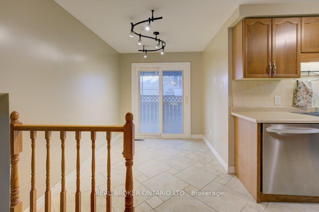 Photo 11 of 259 Newport Place, Waterloo — HOMEH