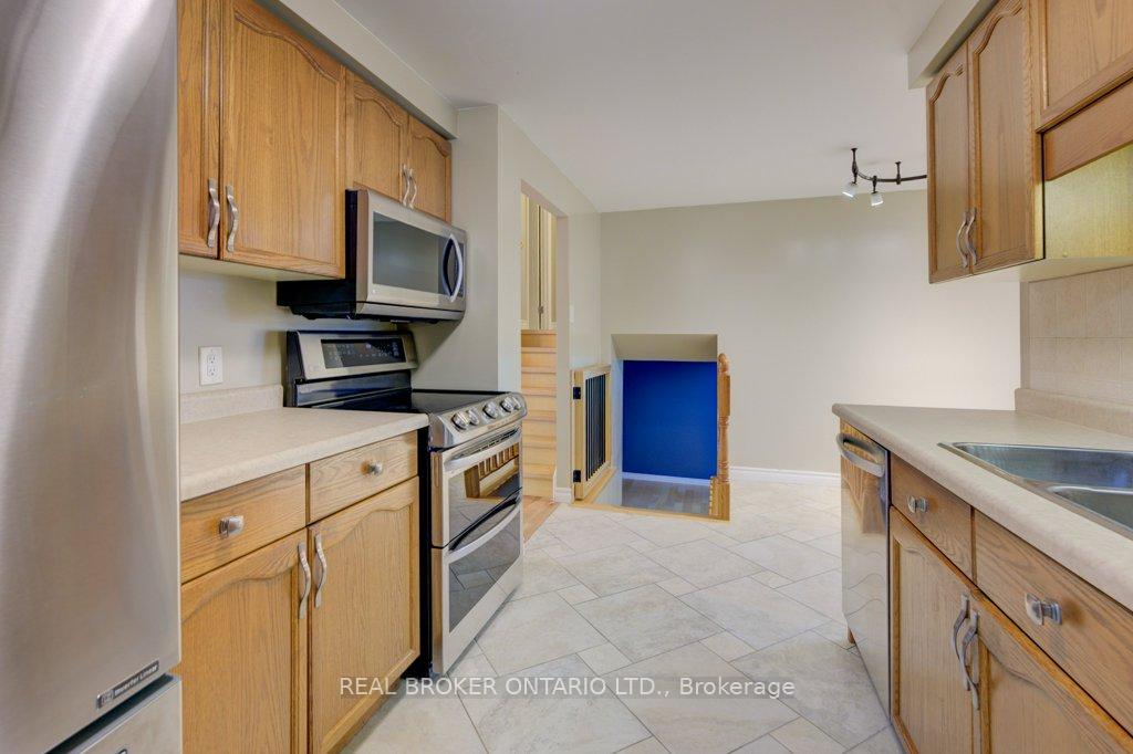 Photo 15 of 259 Newport Place, Waterloo — HOMEH