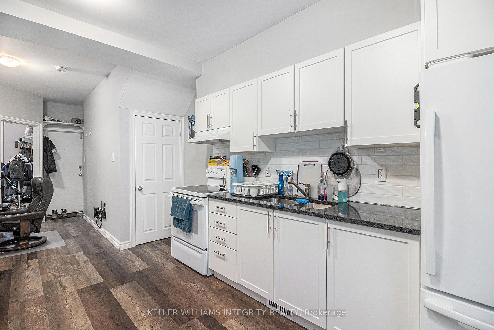 Photo 7 of 143 Eccles Street, Ottawa, West Centre Town — HOMEH