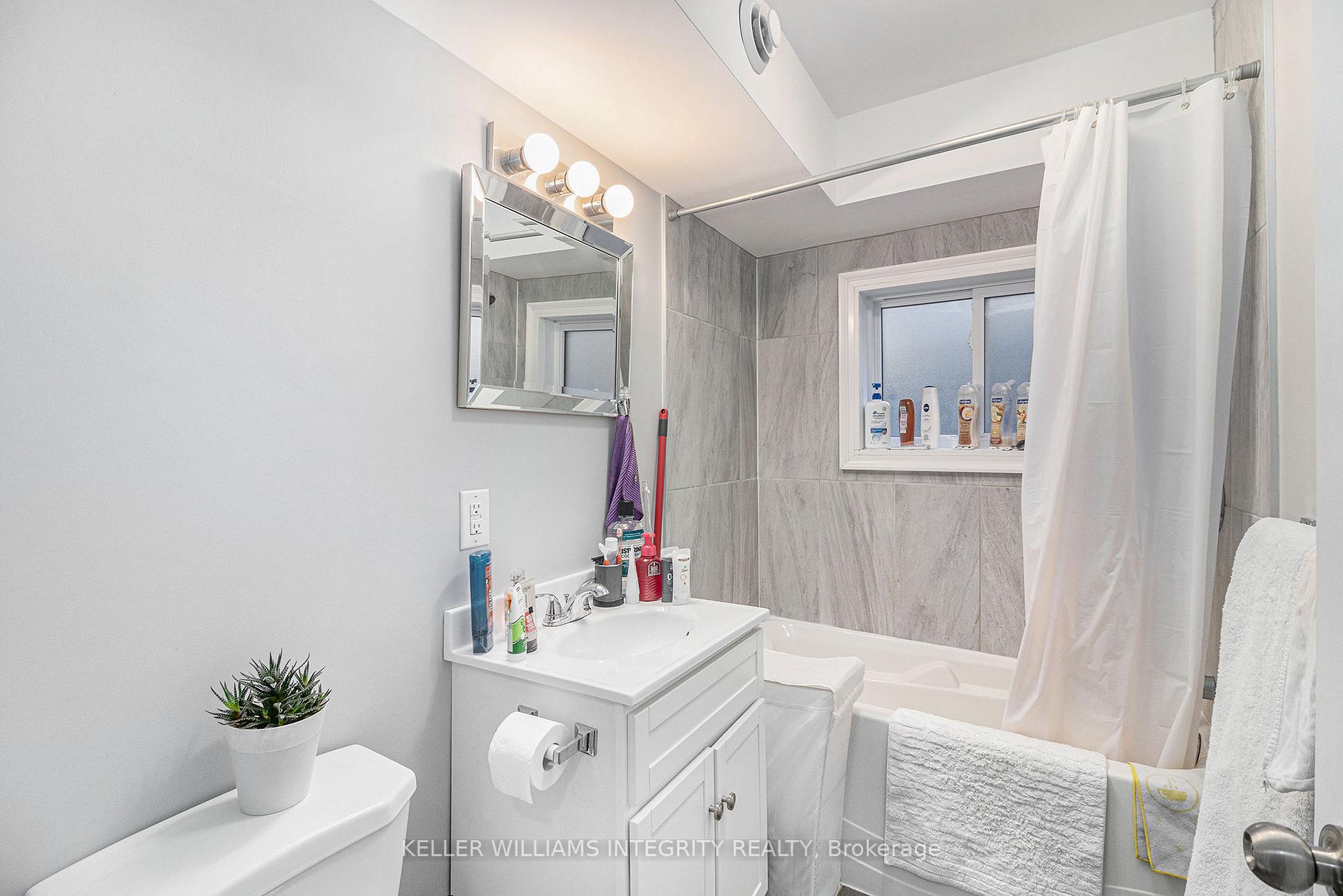 Photo 8 of 143 Eccles Street, Ottawa, West Centre Town — HOMEH