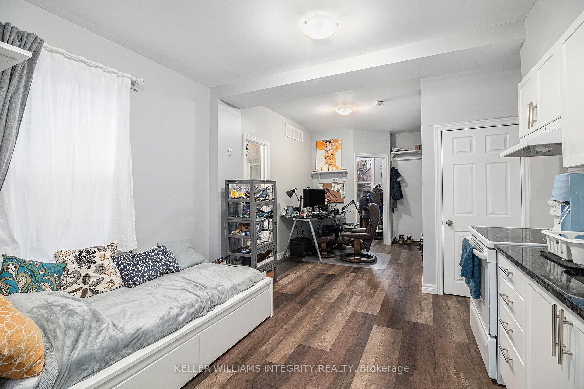 Photo 14 of 143 Eccles Street, Ottawa, West Centre Town — HOMEH