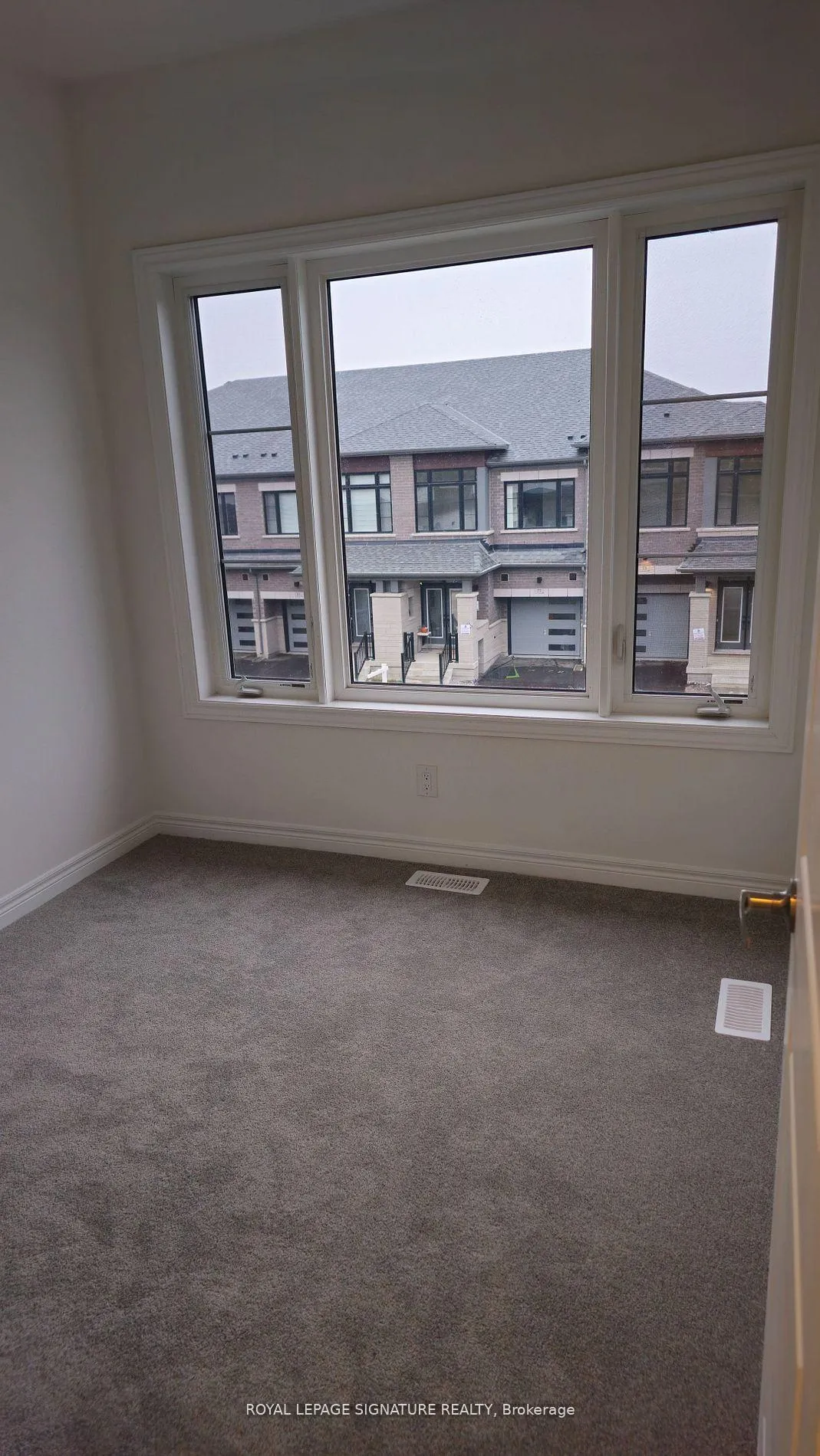 Photo 11 of Unit Upper, 72 Singhampton Road, Vaughan, Kleinburg — HOMEH
