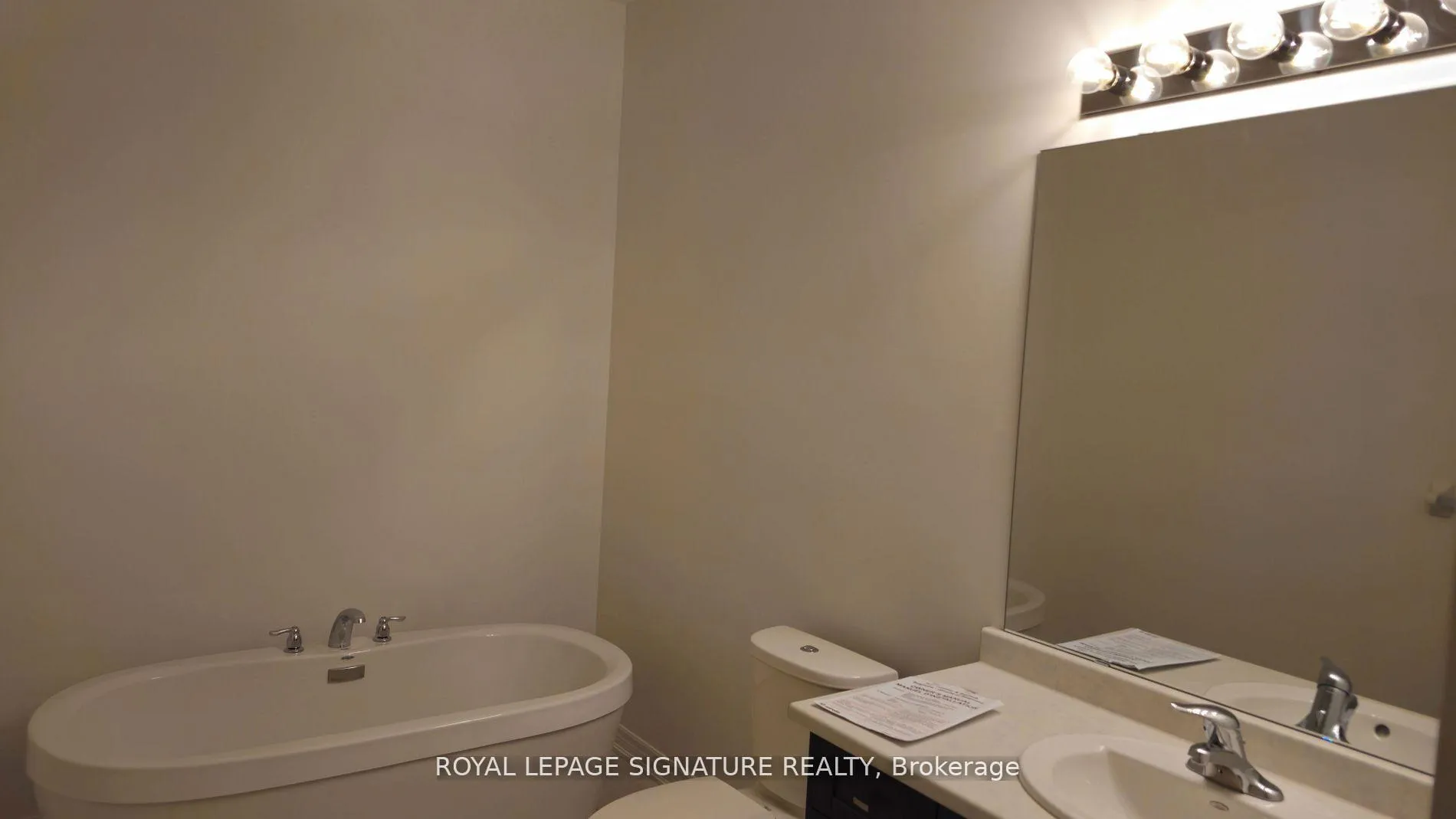 Photo 15 of Unit Upper, 72 Singhampton Road, Vaughan, Kleinburg — HOMEH