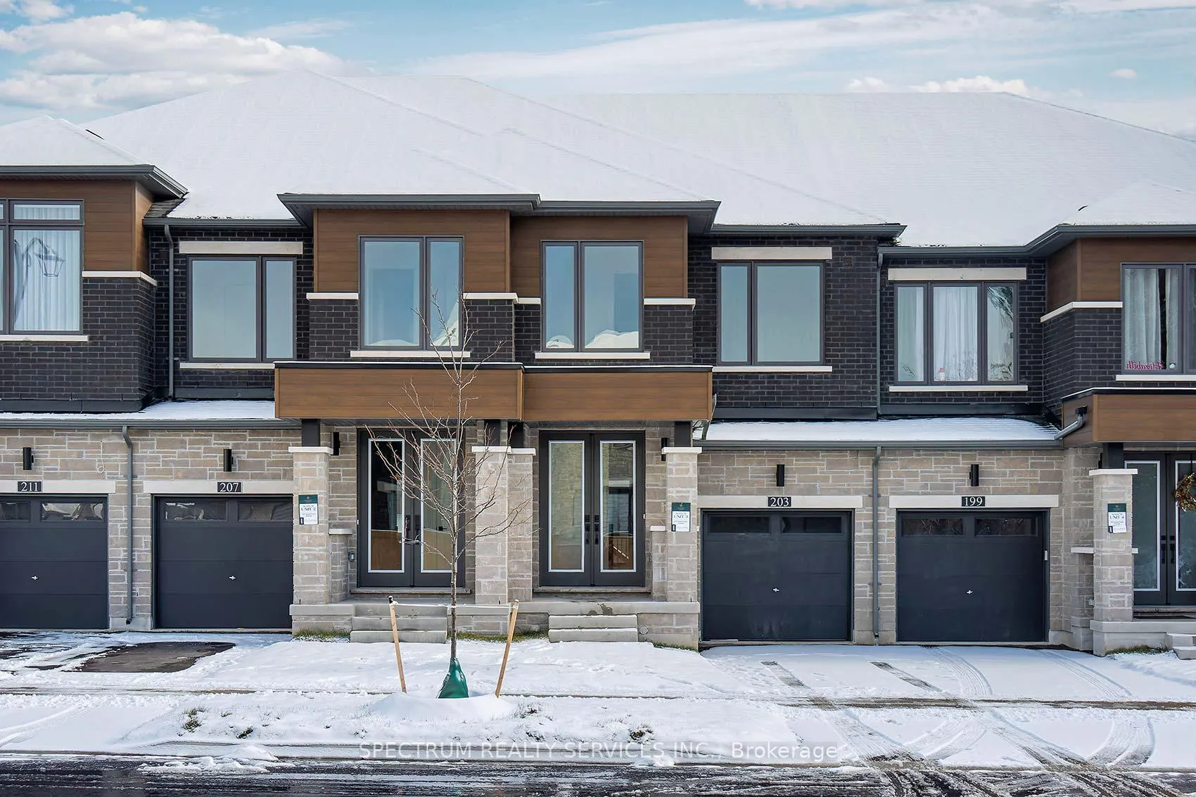 Photo 1 of 203 Grand Trunk Avenue, Vaughan, Patterson — HOMEH