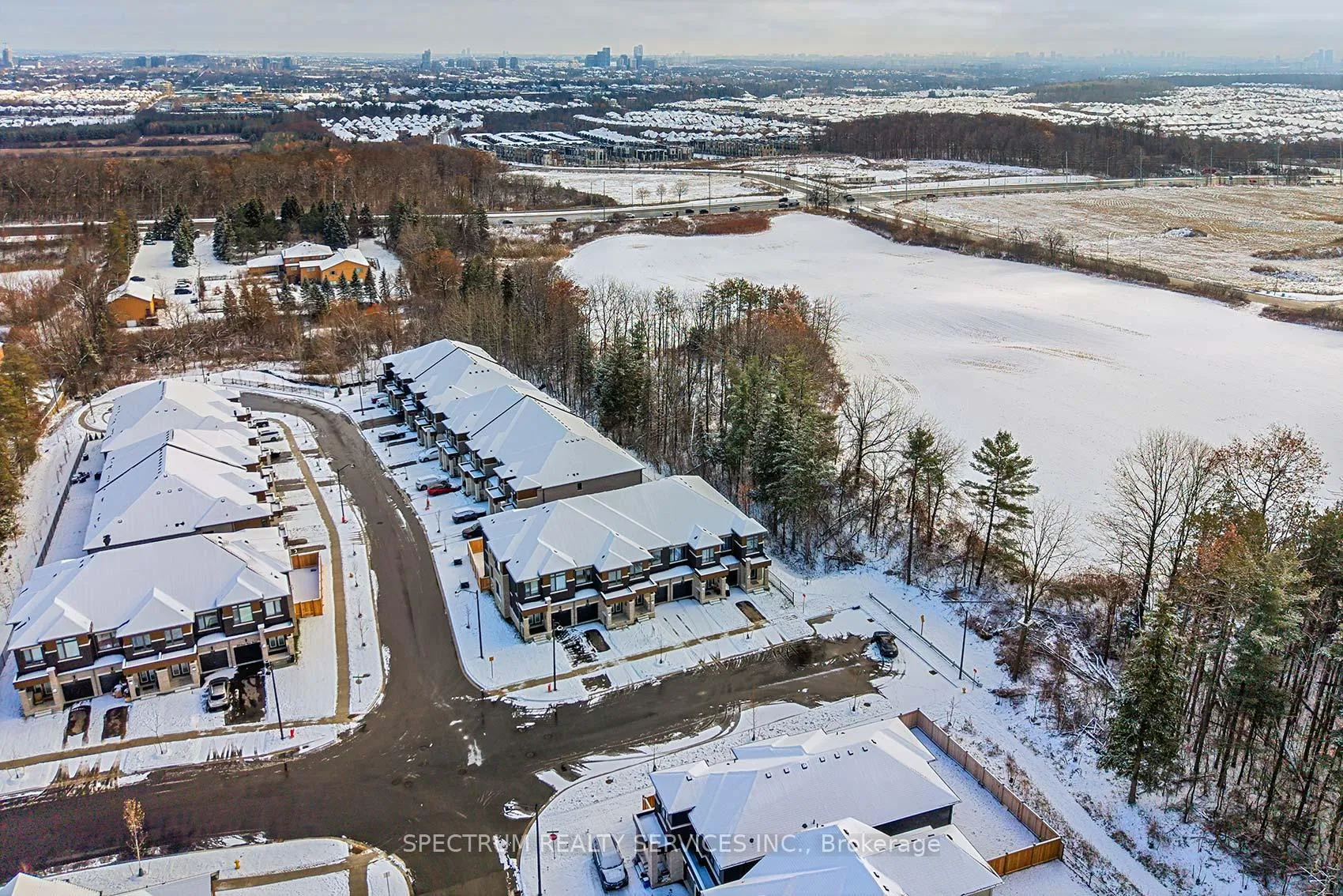 Photo 3 of 203 Grand Trunk Avenue, Vaughan, Patterson — HOMEH