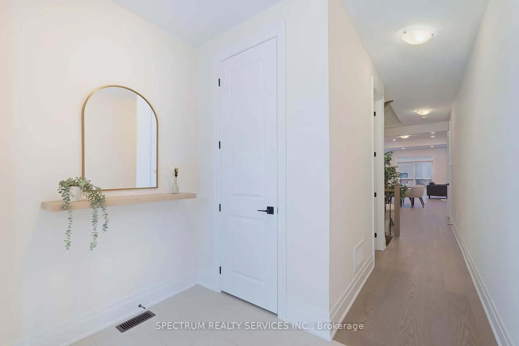 Photo 9 of 203 Grand Trunk Avenue, Vaughan, Patterson — HOMEH