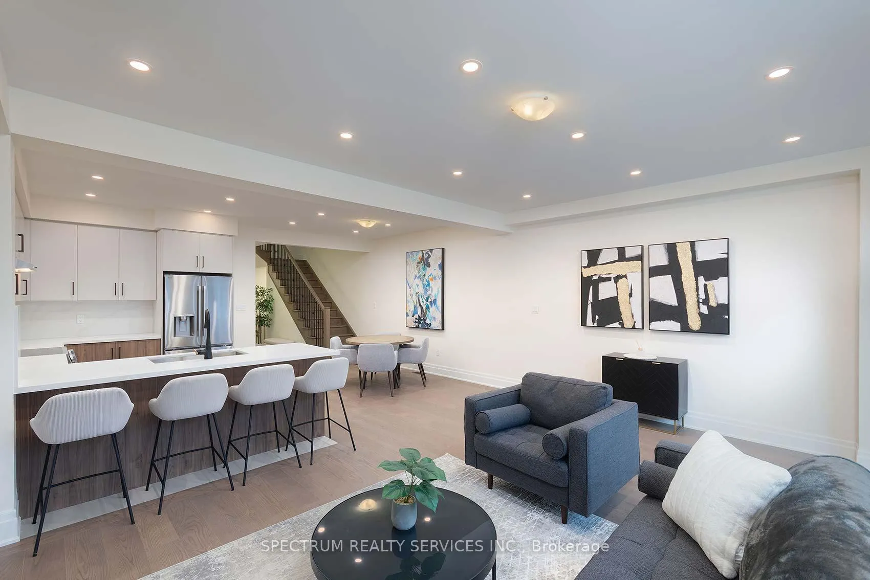 Photo 13 of 203 Grand Trunk Avenue, Vaughan, Patterson — HOMEH
