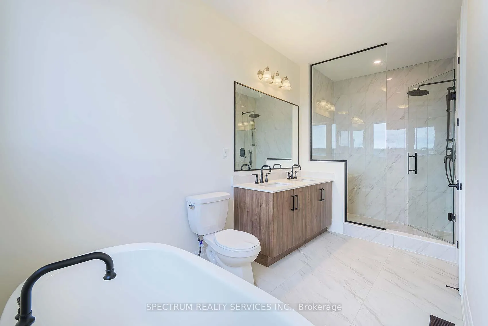 Photo 30 of 203 Grand Trunk Avenue, Vaughan, Patterson — HOMEH