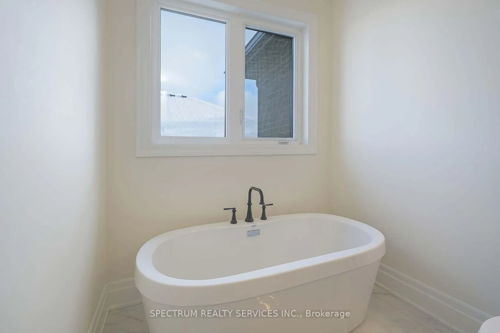 Photo 31 of 203 Grand Trunk Avenue, Vaughan, Patterson — HOMEH