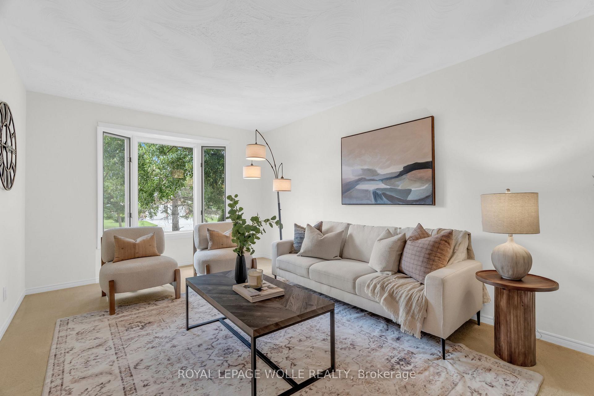 Photo 6 of 89 Valley Ridge Crescent, Waterloo — HOMEH