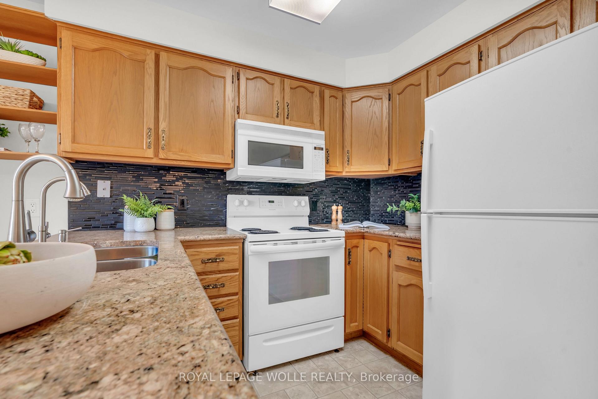 Photo 14 of 89 Valley Ridge Crescent, Waterloo — HOMEH