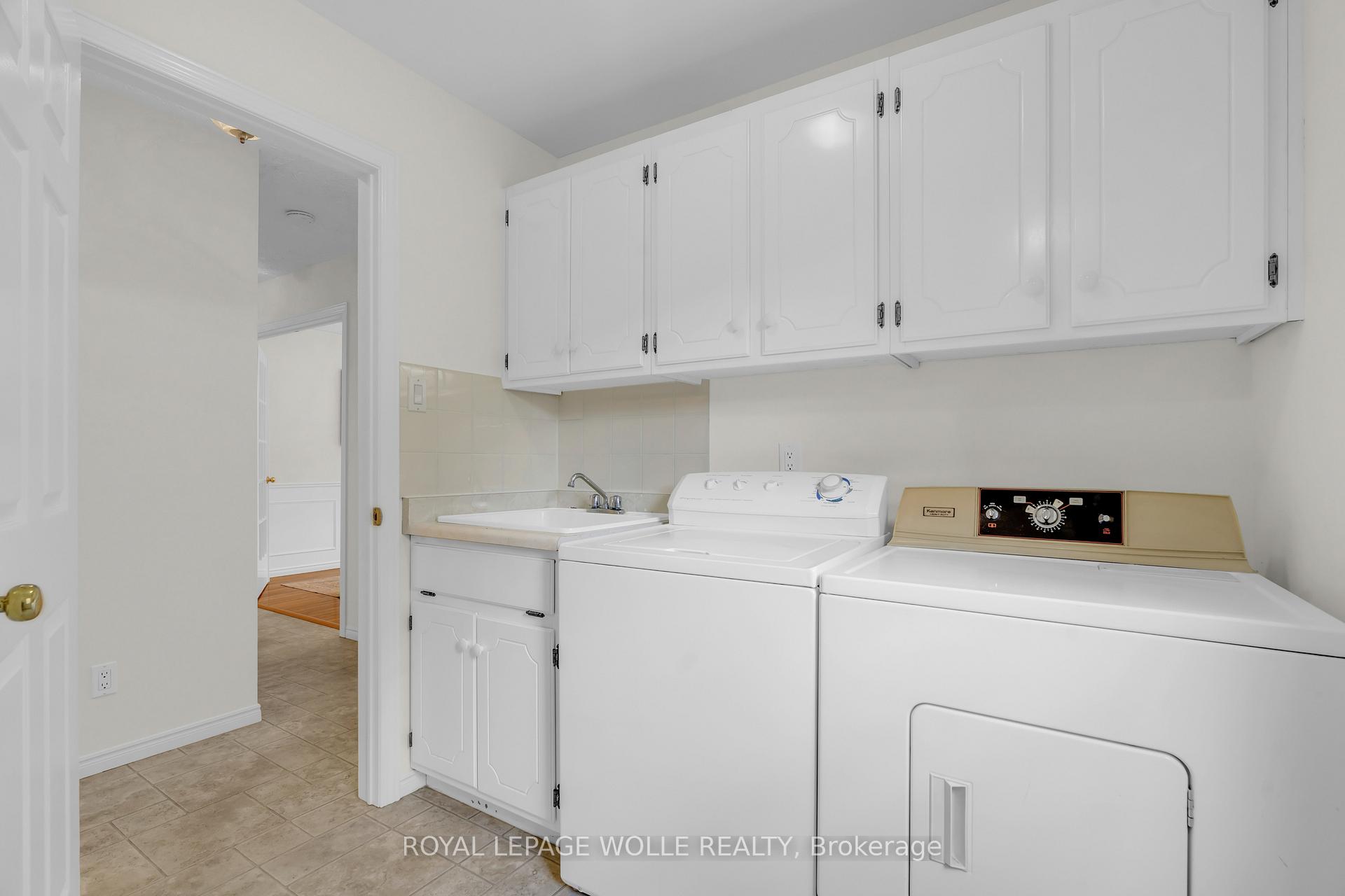 Photo 17 of 89 Valley Ridge Crescent, Waterloo — HOMEH