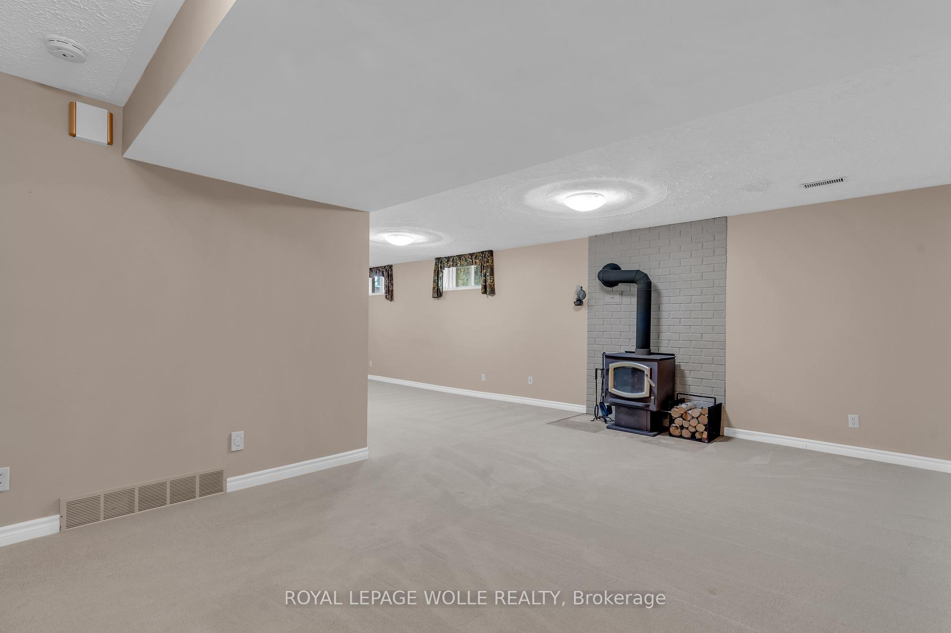 Photo 30 of 89 Valley Ridge Crescent, Waterloo — HOMEH