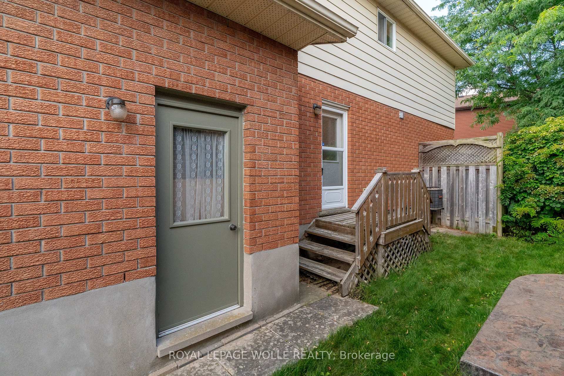 Photo 40 of 89 Valley Ridge Crescent, Waterloo — HOMEH