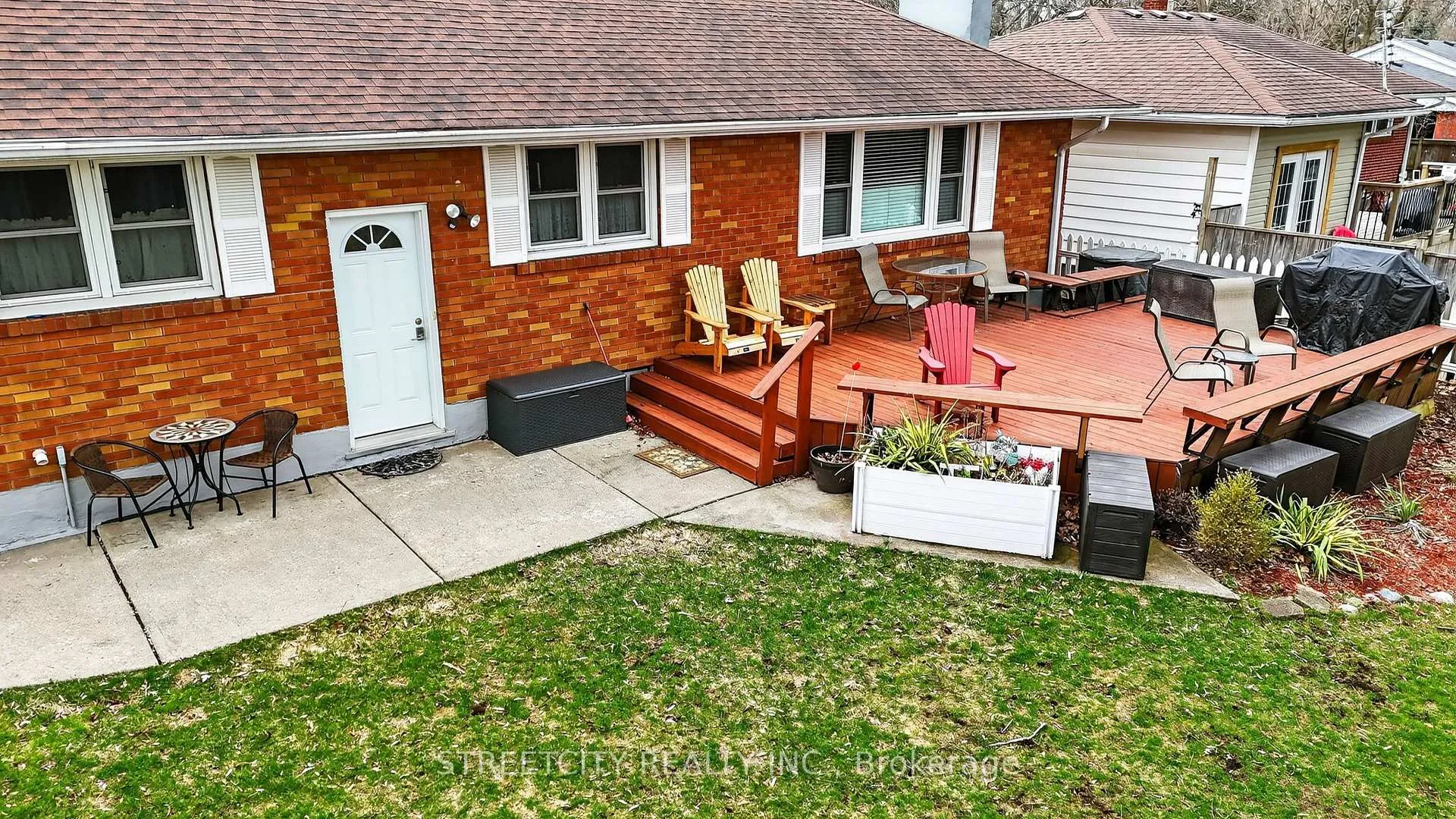 Photo 4 of 6 Montgomery Road, St. Thomas — HOMEH