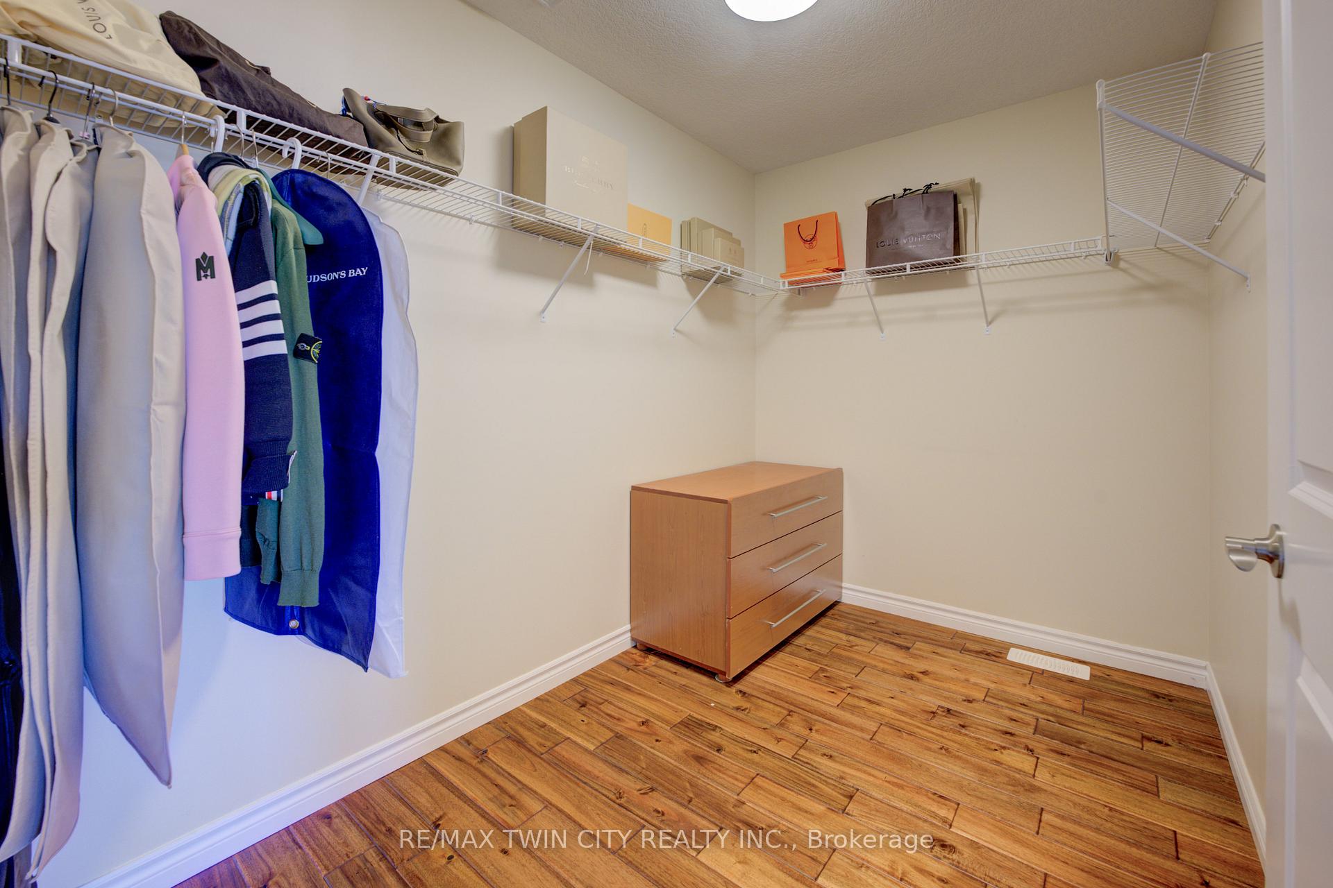 Photo 23 of 304 Westpark Crescent, Waterloo — HOMEH