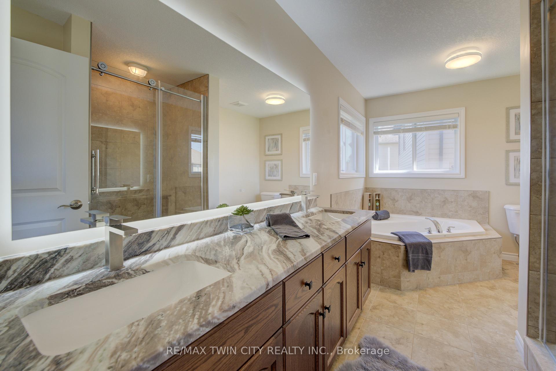 Photo 24 of 304 Westpark Crescent, Waterloo — HOMEH