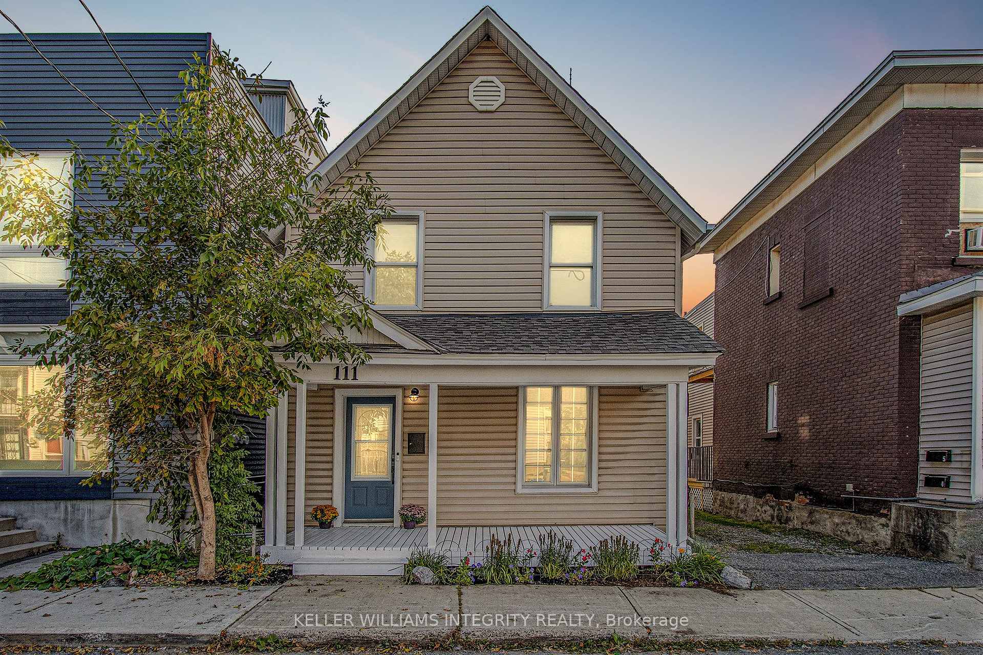 Photo 2 of 111 Carruthers Avenue, Ottawa, Mechanicsville — HOMEH
