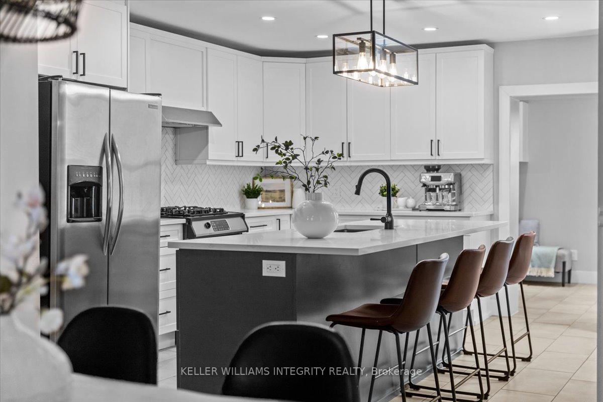 Photo 17 of 111 Carruthers Avenue, Ottawa, Mechanicsville — HOMEH